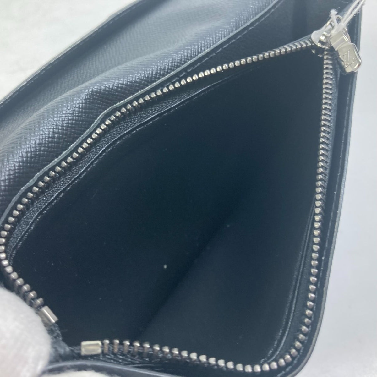Louis Vuitton Monogram Eclipse Black Monogram Eclipse Long Wallet (Bi-Fold) (Pre-Owned)