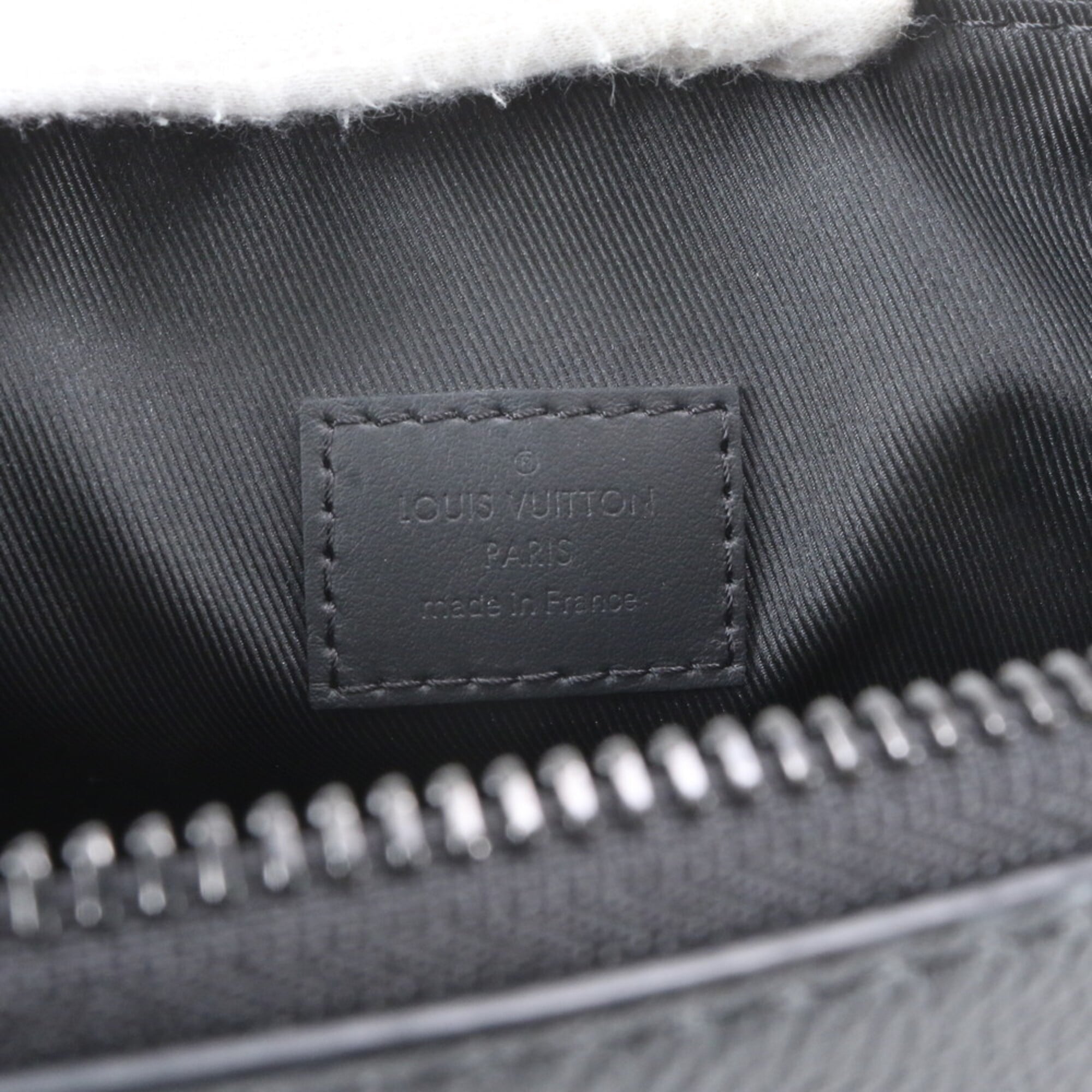 Louis Vuitton Noir Leather Clutch Bag Pochette (Pre-Owned)
