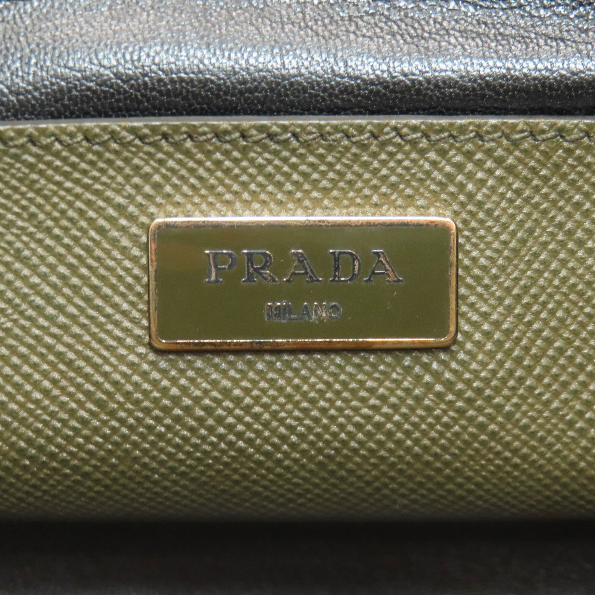 Prada Saffiano Green Saffiano Handbag (Pre-Owned)