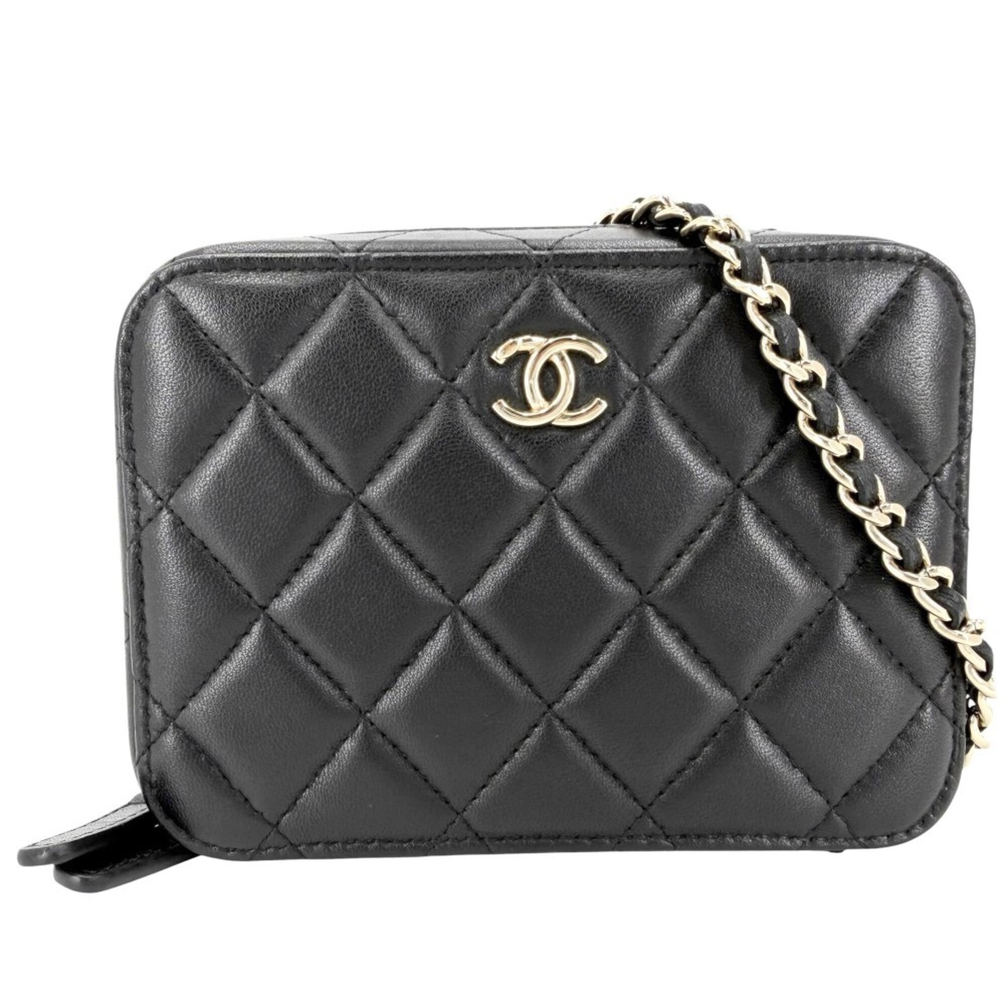 Chanel Matelasse Black Leather Pochette Shoulder Bag (Pre-Owned)