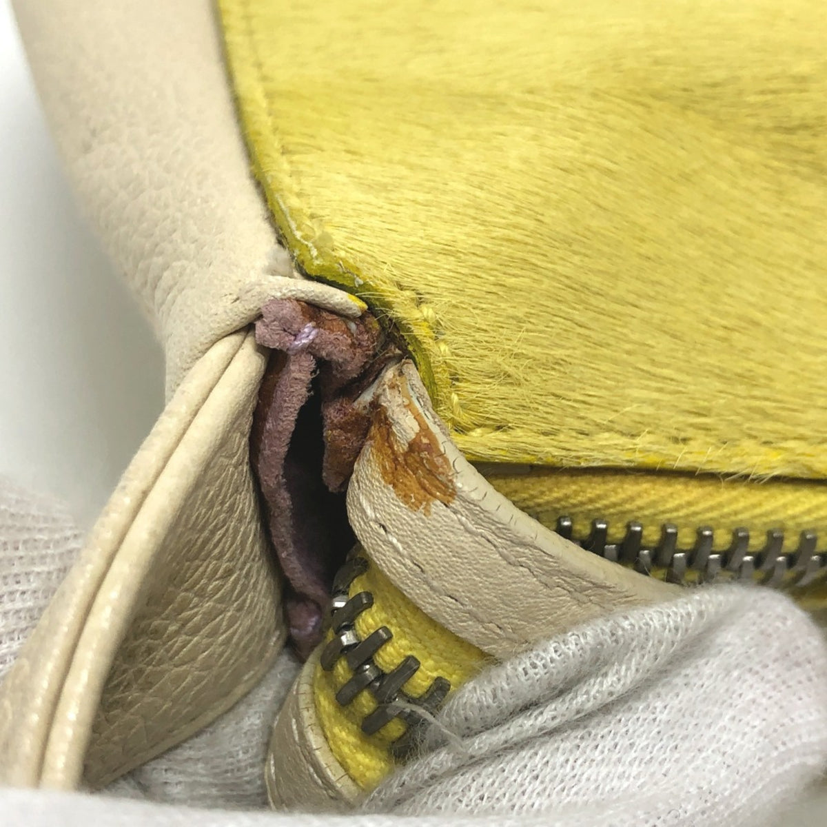 Bvlgari Yellow Leather Shoulder Bag (Pre-Owned)