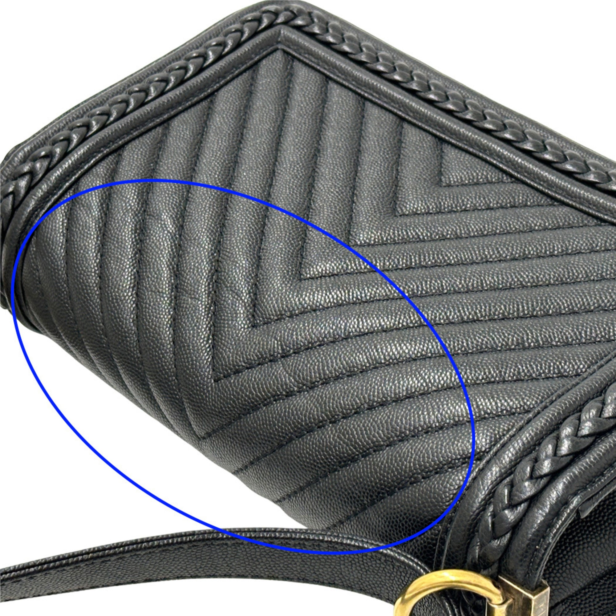 Chanel Black Grained Calfskin Handbag Shoulder Bag (Pre-Owned)