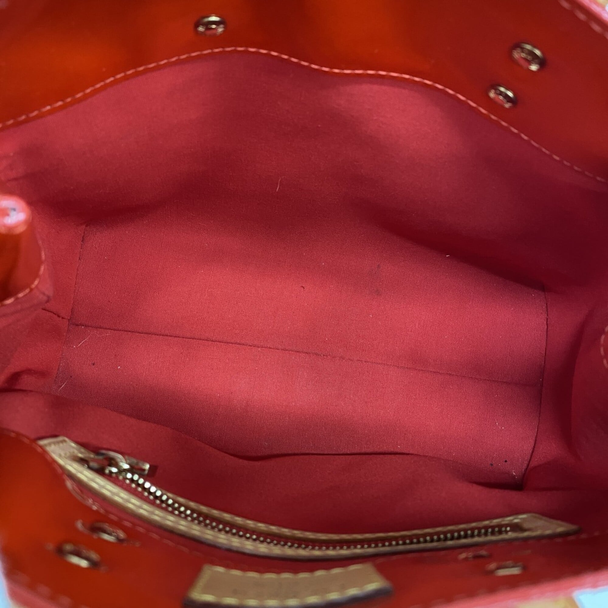 Louis Vuitton Rouge Handbag (Pre-Owned)