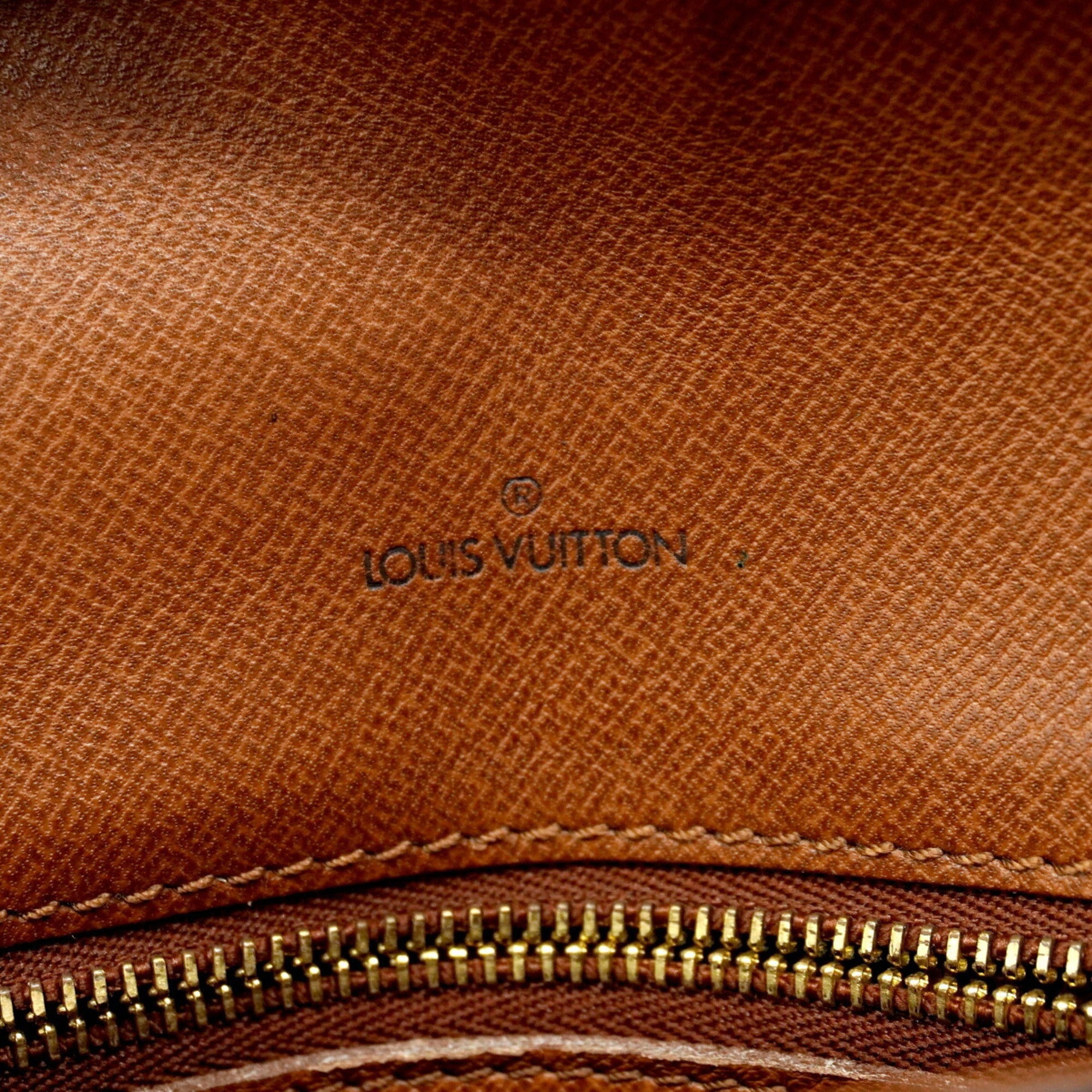 Louis Vuitton Brown Shoulder Bag (Pre-Owned)