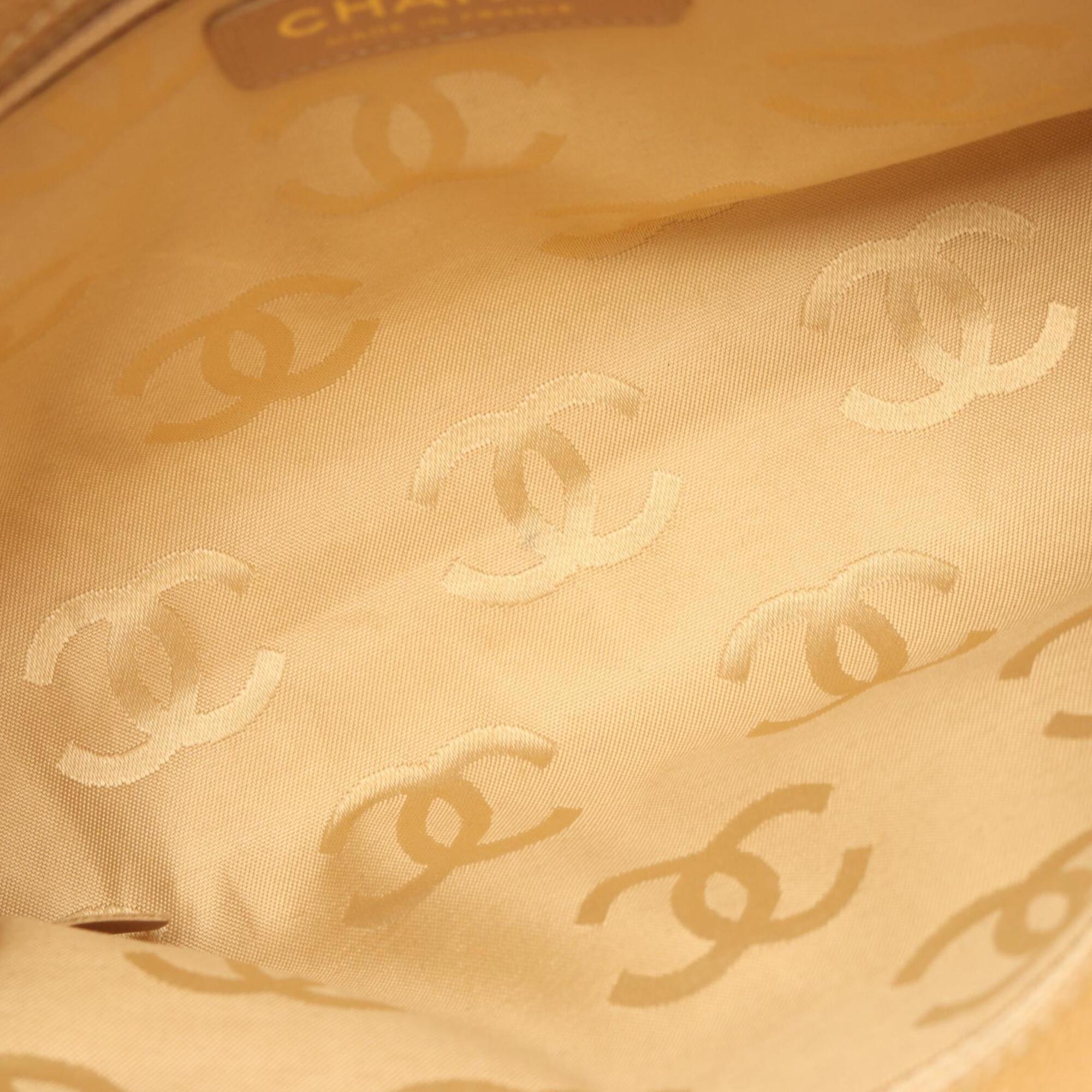 Chanel Beige Leather Handbag (Pre-Owned)
