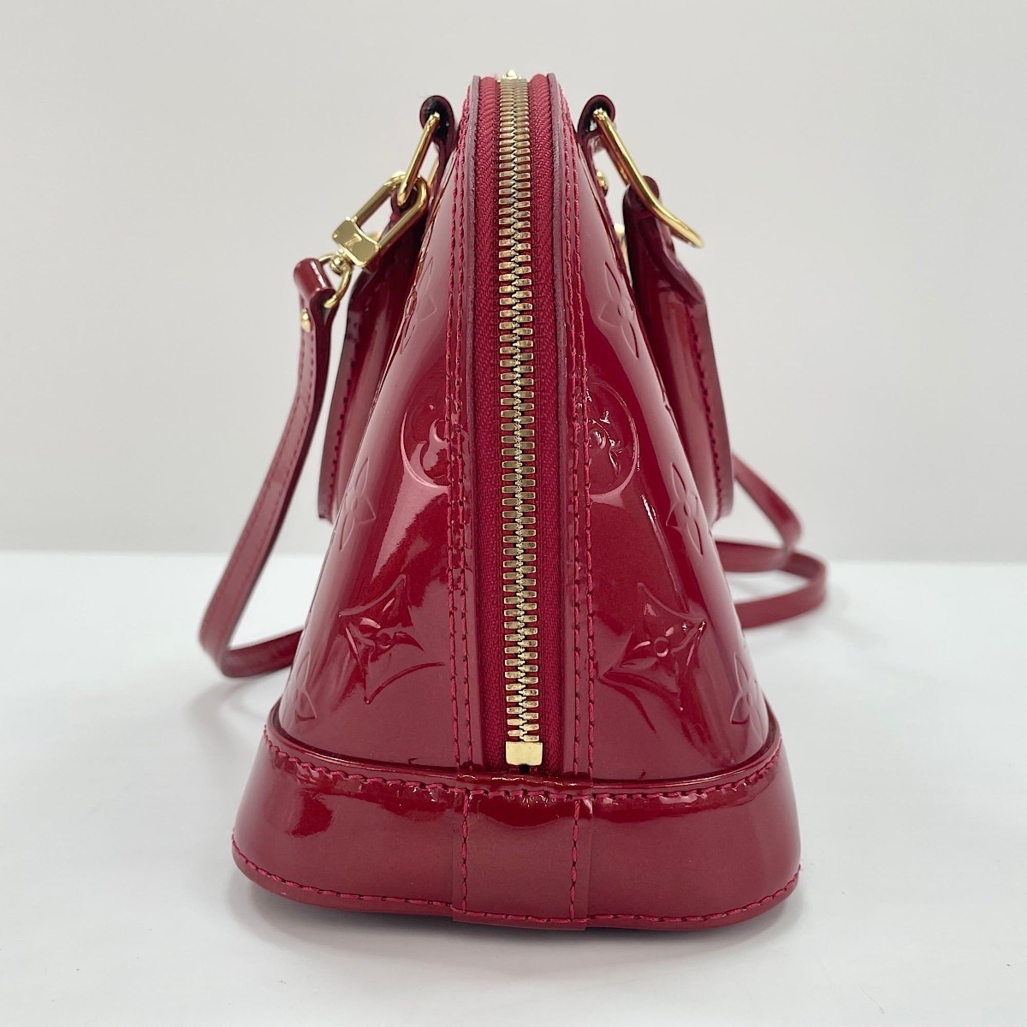 Louis Vuitton Red Color Handbag (Pre-Owned)