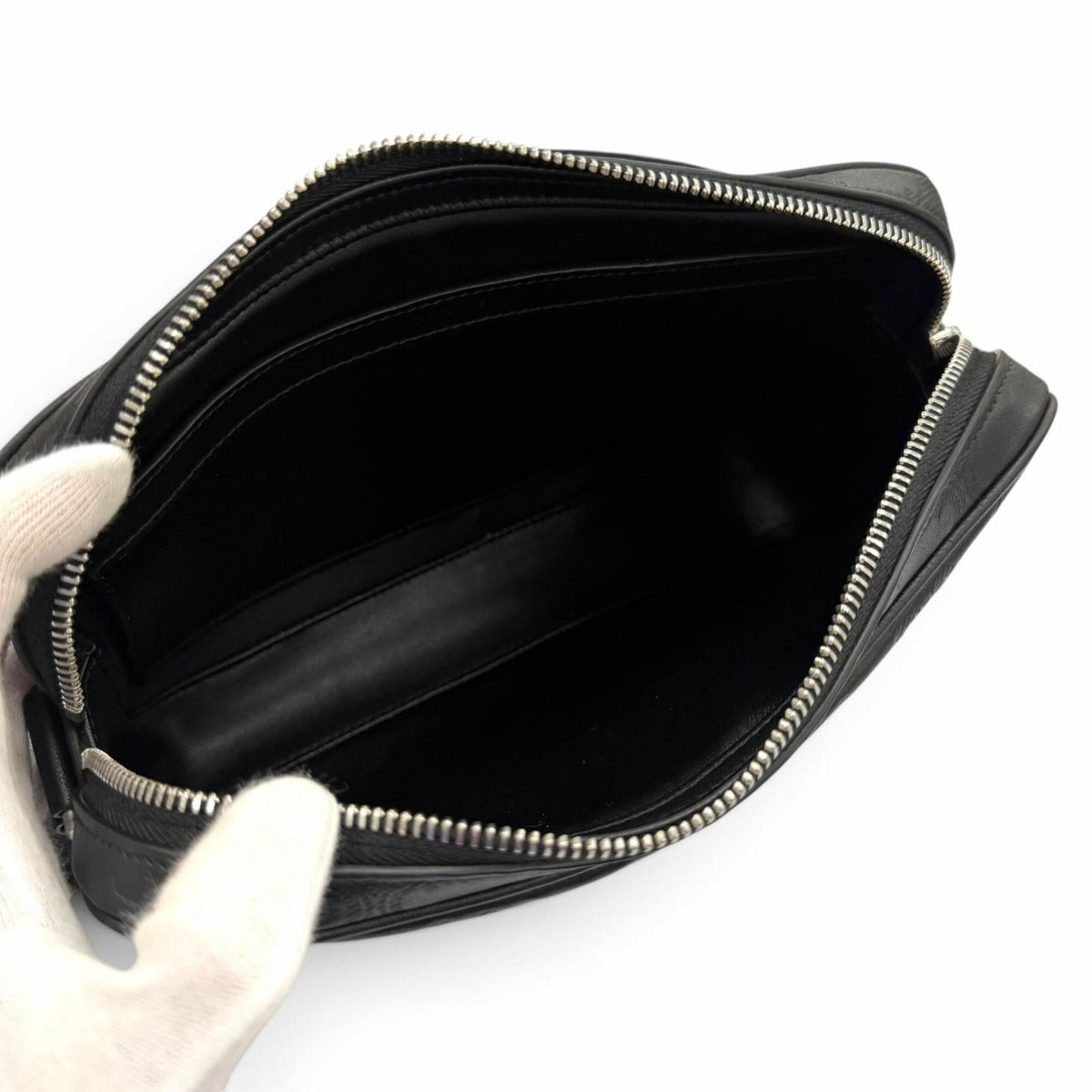 Celine Black Leather Shoulder Bag (Pre-Owned)