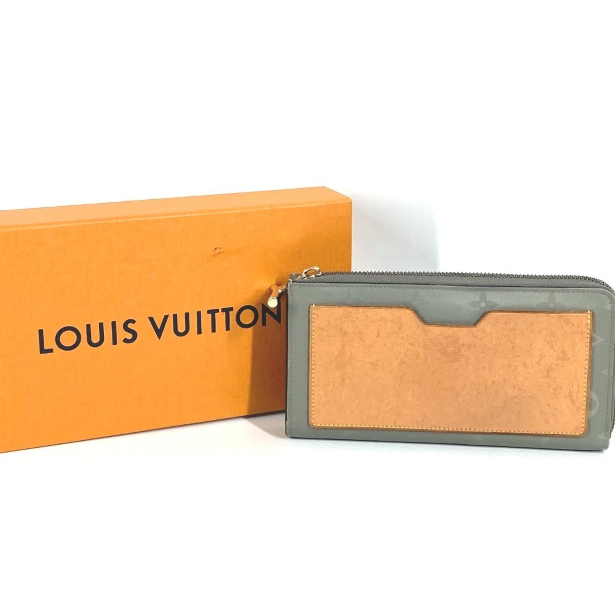 Louis Vuitton Gray Monogram Long Wallet (Bi-Fold) (Pre-Owned)
