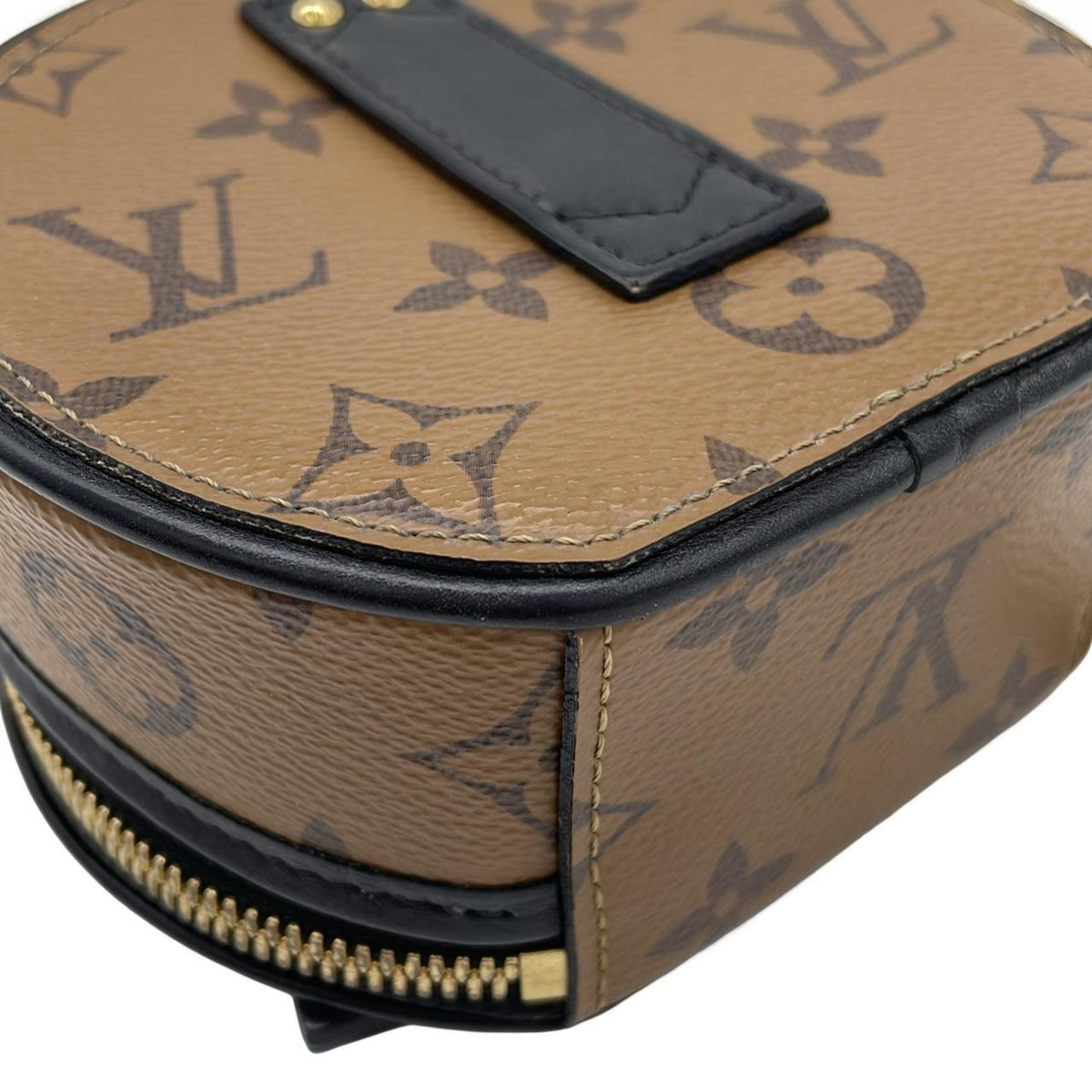 Louis Vuitton Marron Coated Canvas Shoulder Bag (Pre-Owned)