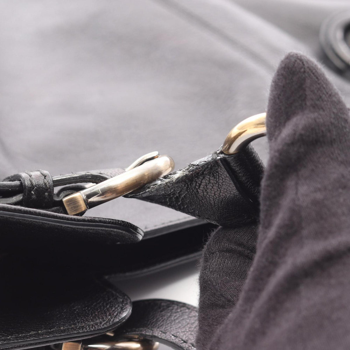 Salvatore Ferragamo Black Leather Handbag (Pre-Owned)