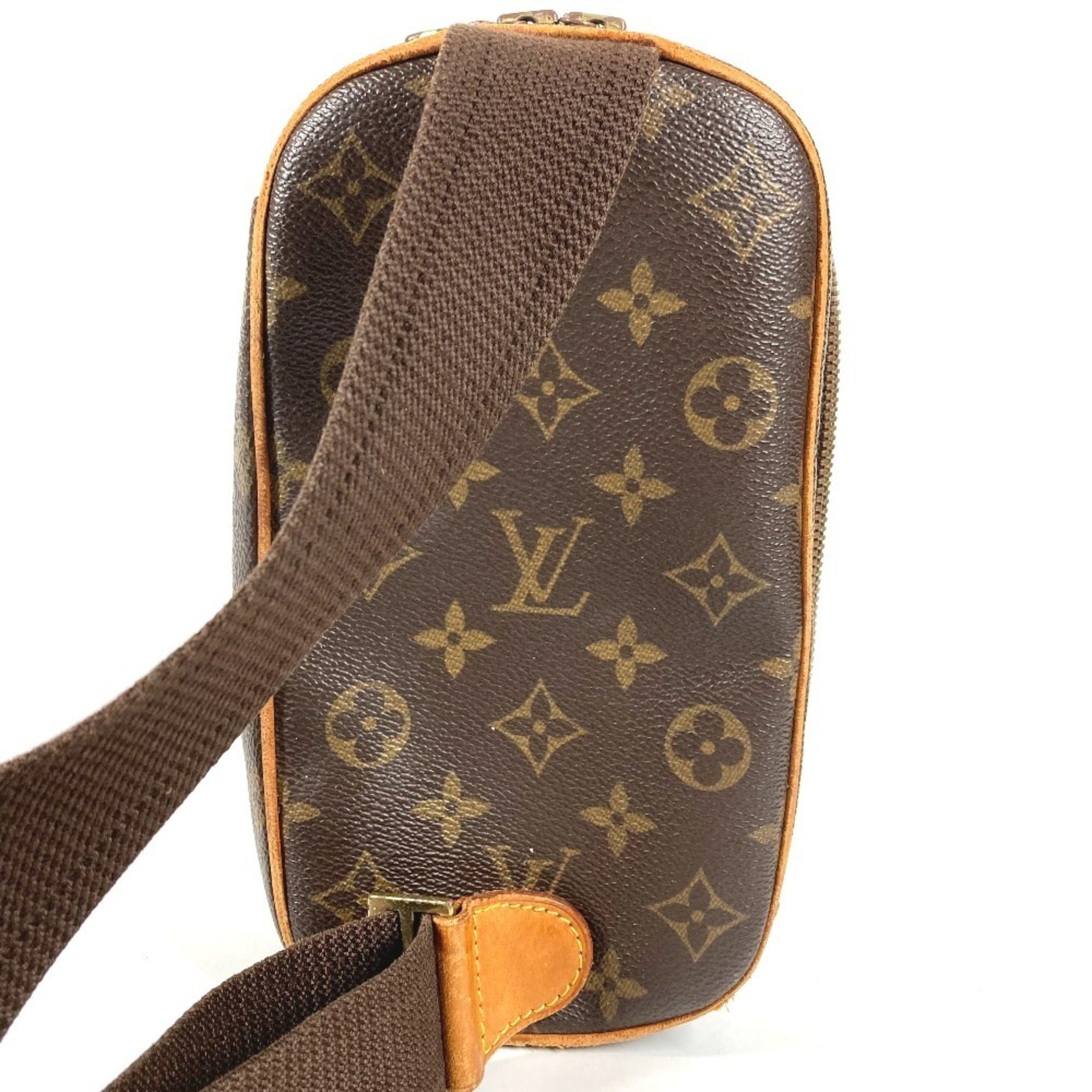 Louis Vuitton Brown Monogram Monogram Pochette Shoulder Bag Sling Bag (Pre-Owned)