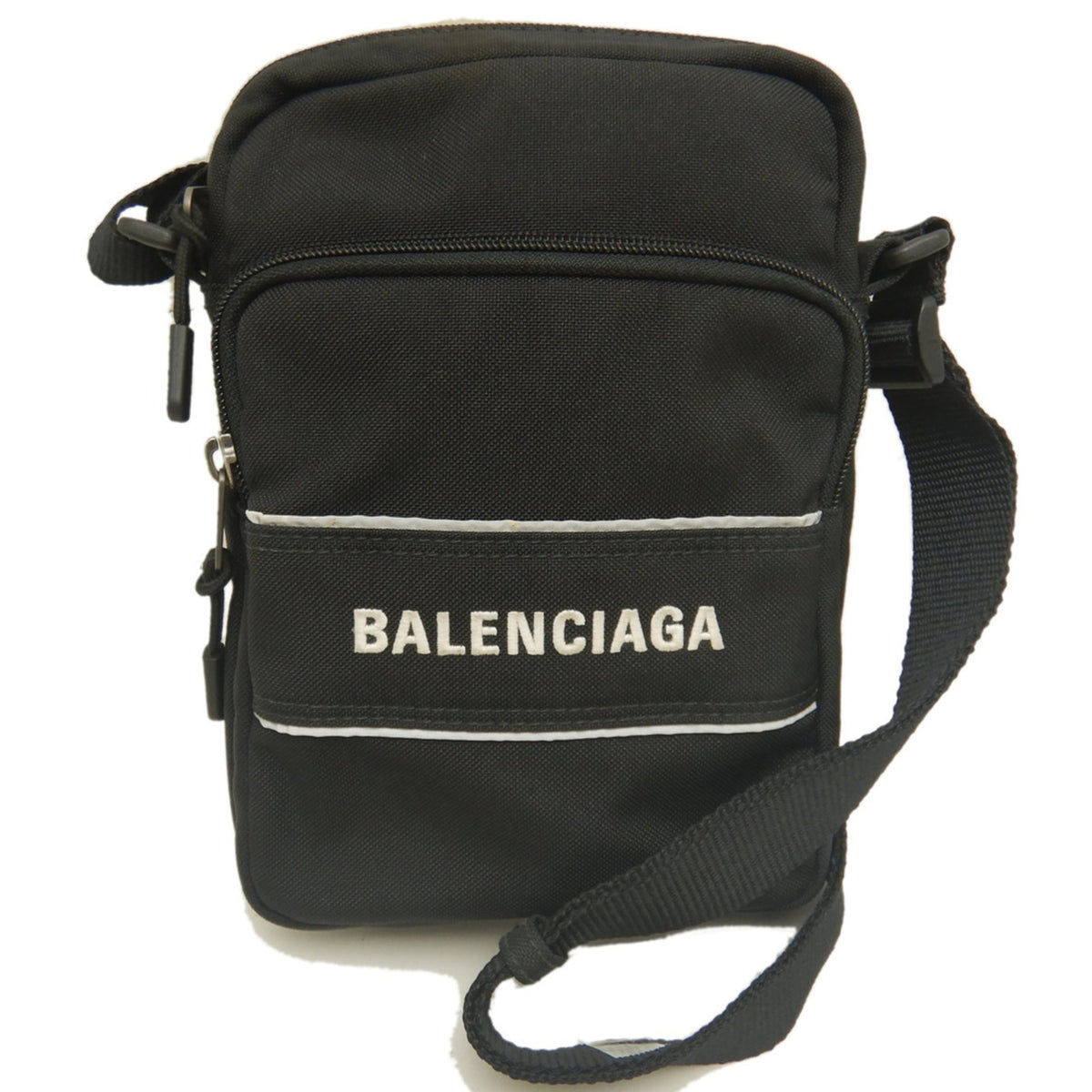 Balenciaga Black Nylon Shoulder Bag (Pre-Owned)