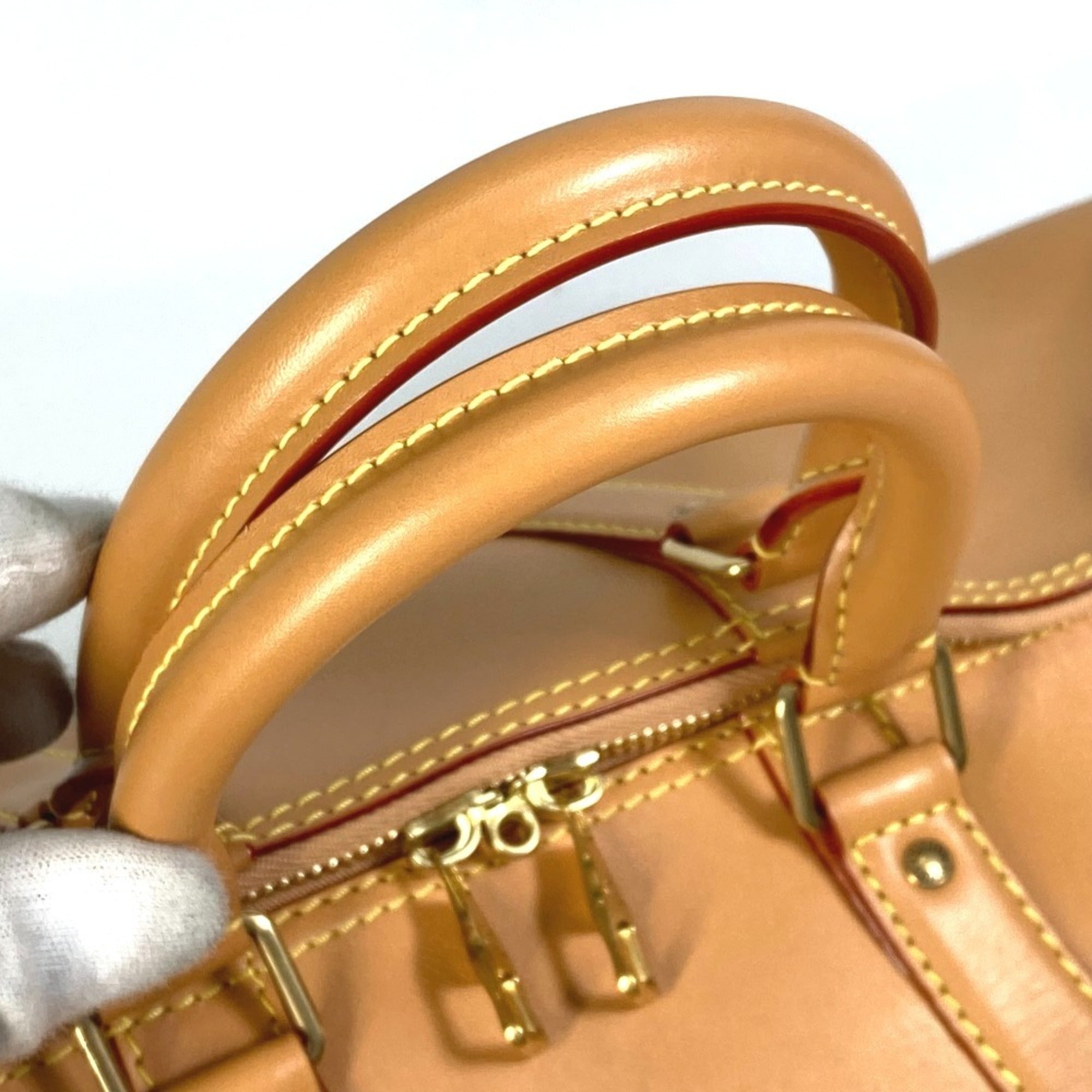 Louis Vuitton Beige Leather Boston Bag (Pre-Owned)