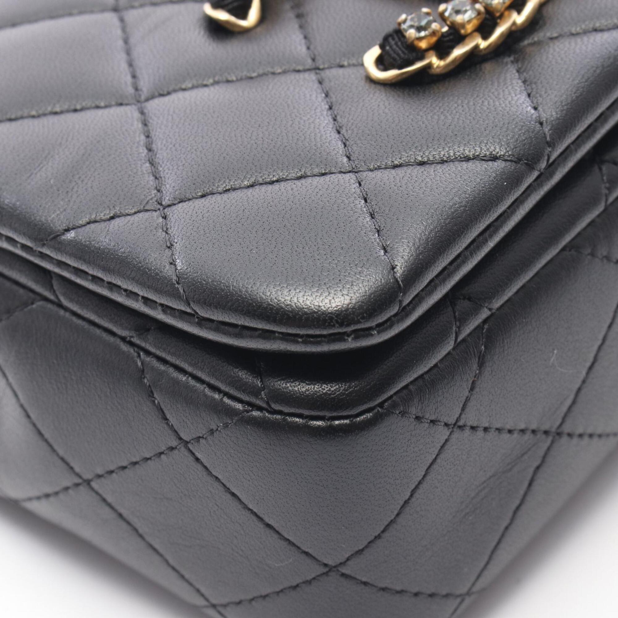 Chanel Black Leather Handbag Shoulder Bag (Pre-Owned)