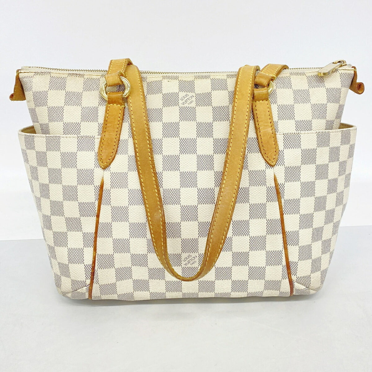 Louis Vuitton White Tote Bag (Pre-Owned)