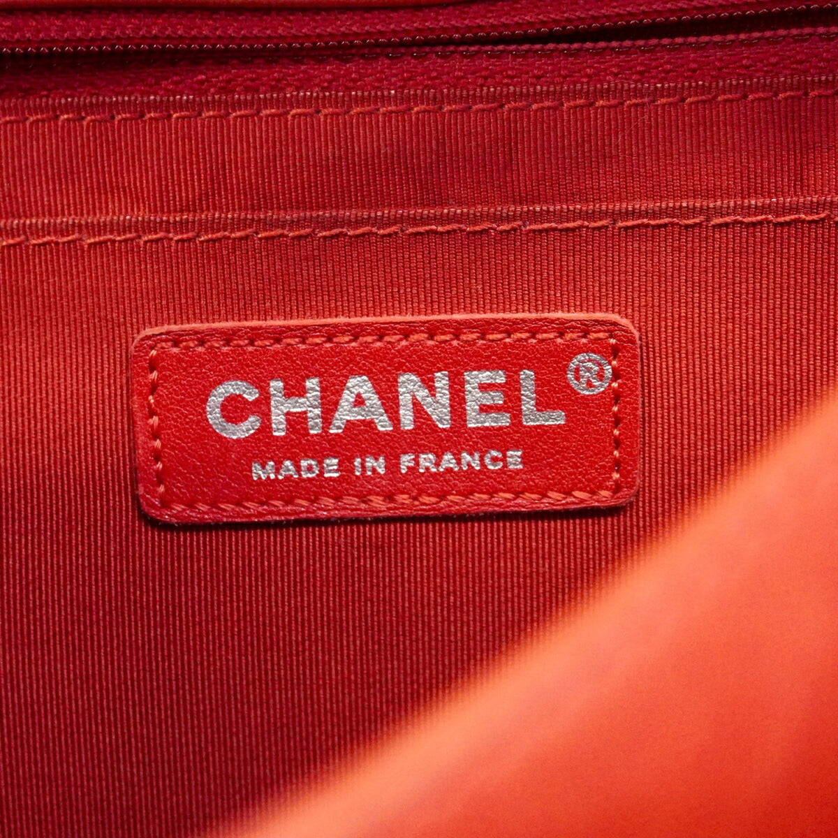 Chanel Red Color Leather Shoulder Bag (Pre-Owned)