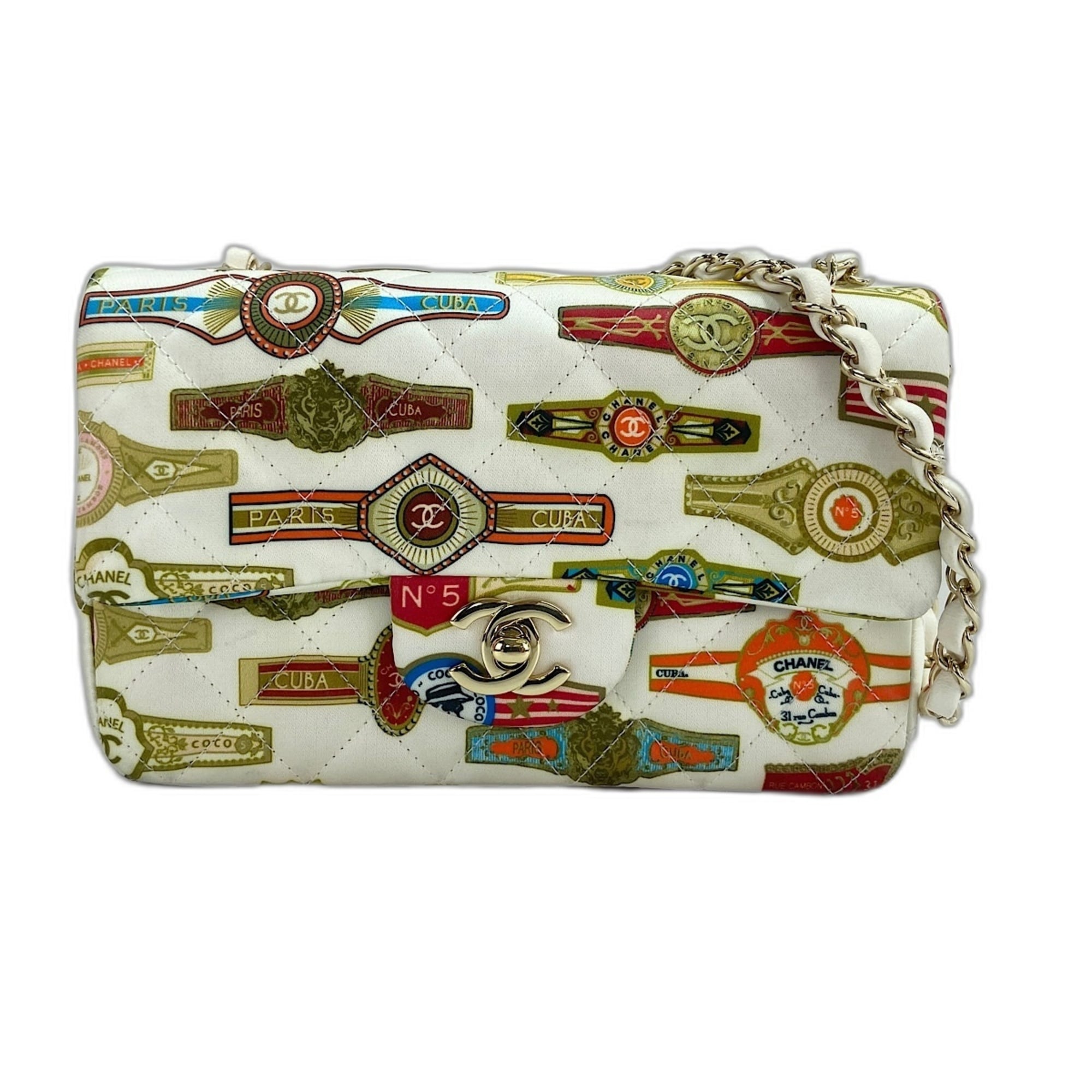 Chanel Matelasse White Shoulder Bag (Pre-Owned)