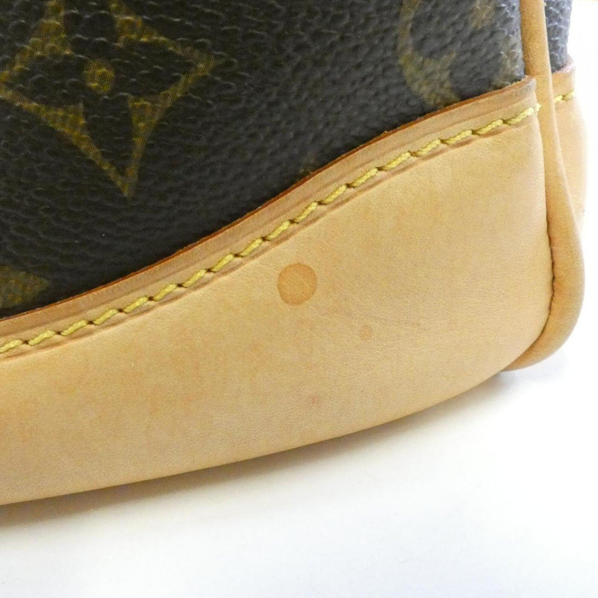 Louis Vuitton Brown Coated Canvas Shoulder Bag (Pre-Owned)