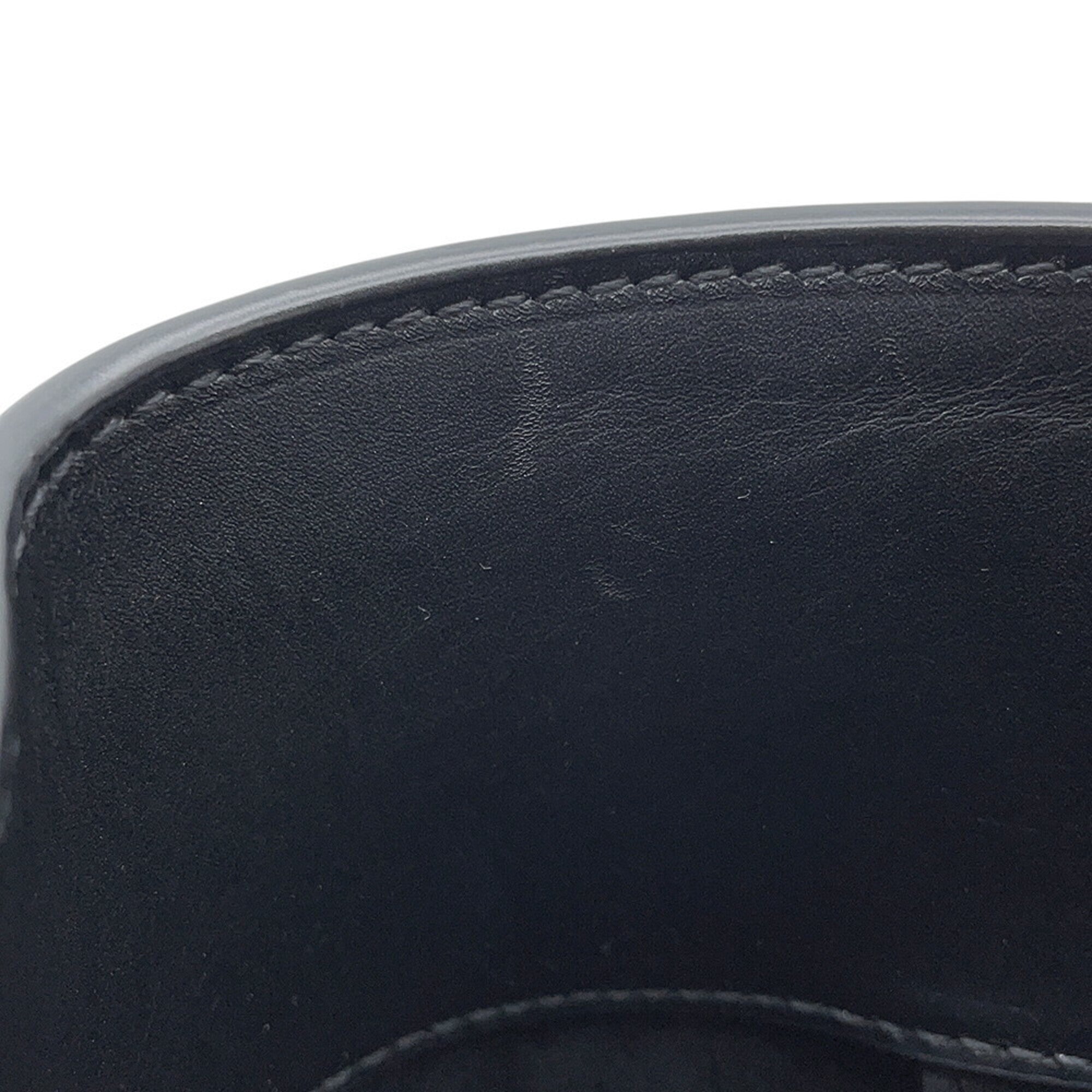 Yves Saint Laurent Black Leather Handbag (Pre-Owned)