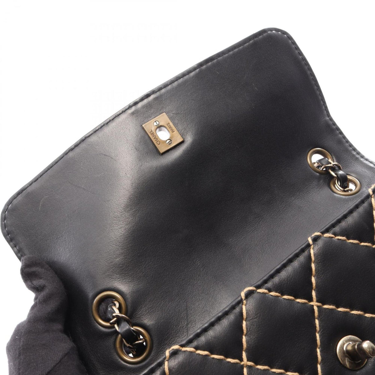 Chanel Black Leather Handbag Shoulder Bag (Pre-Owned)