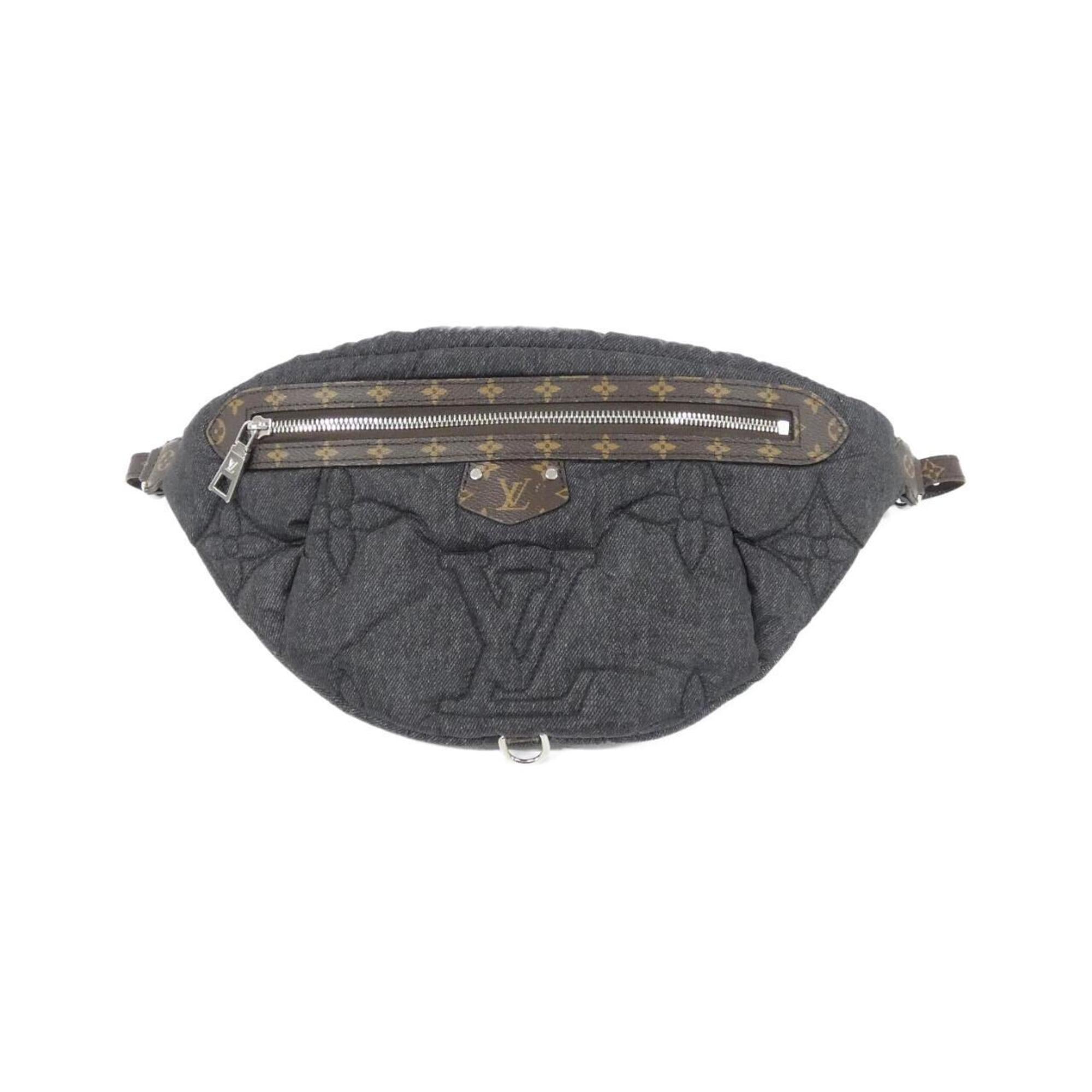 Louis Vuitton Black Nylon Shoulder Bag (Pre-Owned)