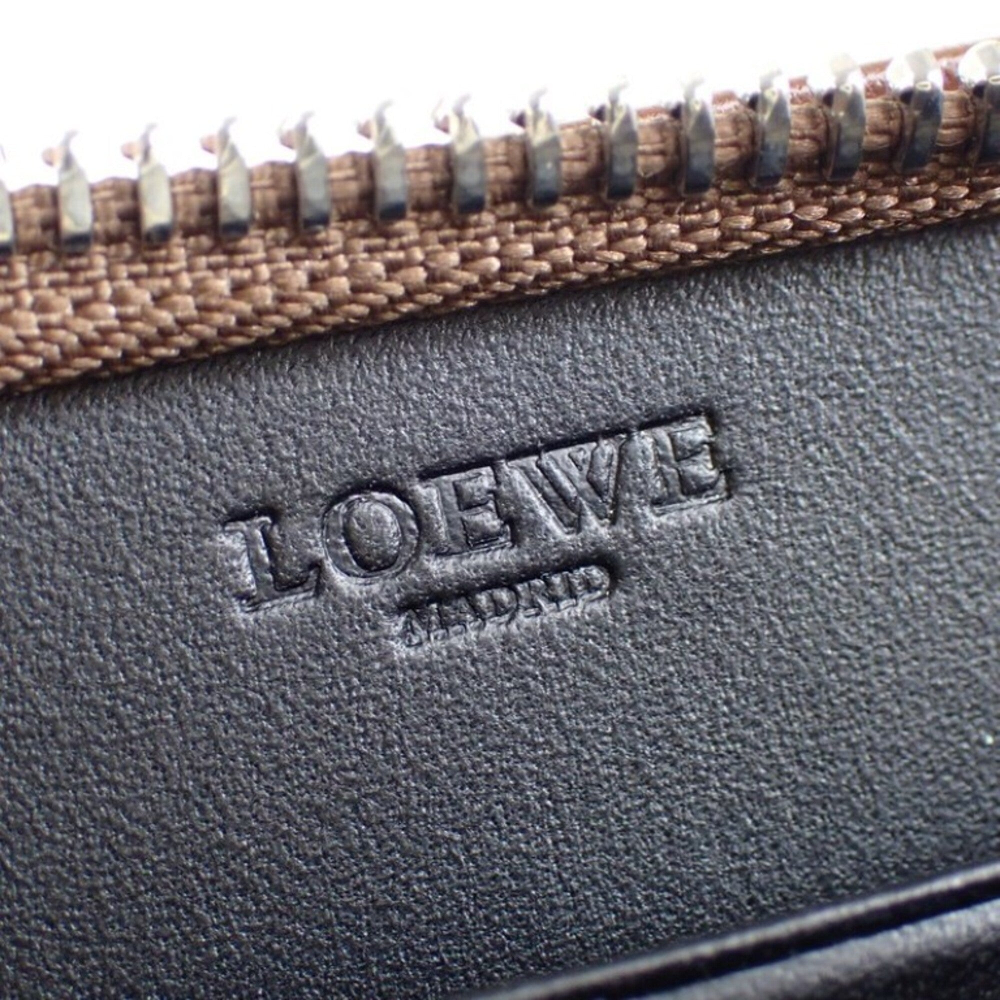 Loewe Brown Leather Long Wallet (Bi-Fold) (Pre-Owned)