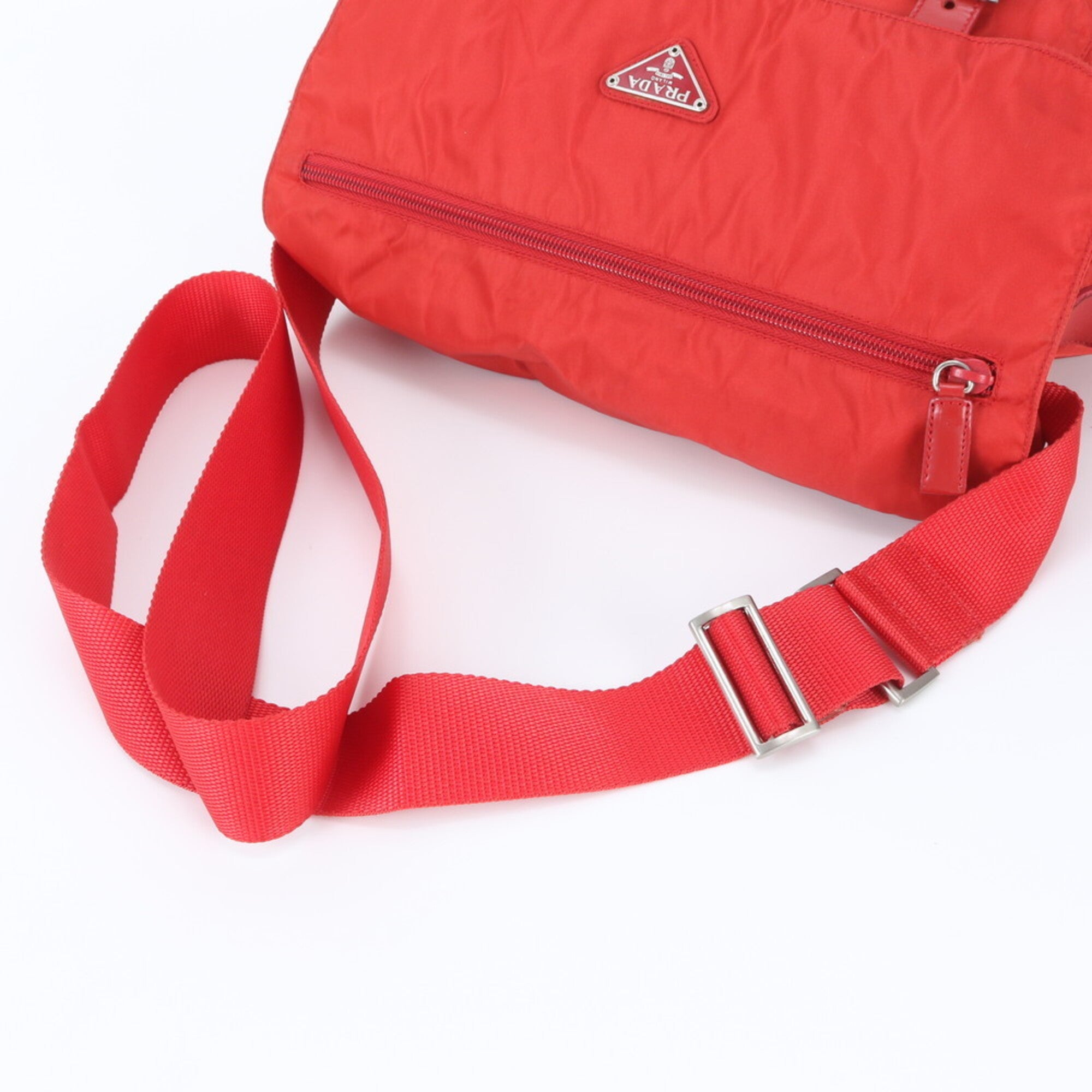 Prada Red Color Nylon Leather Shoulder Bag (Pre-Owned)