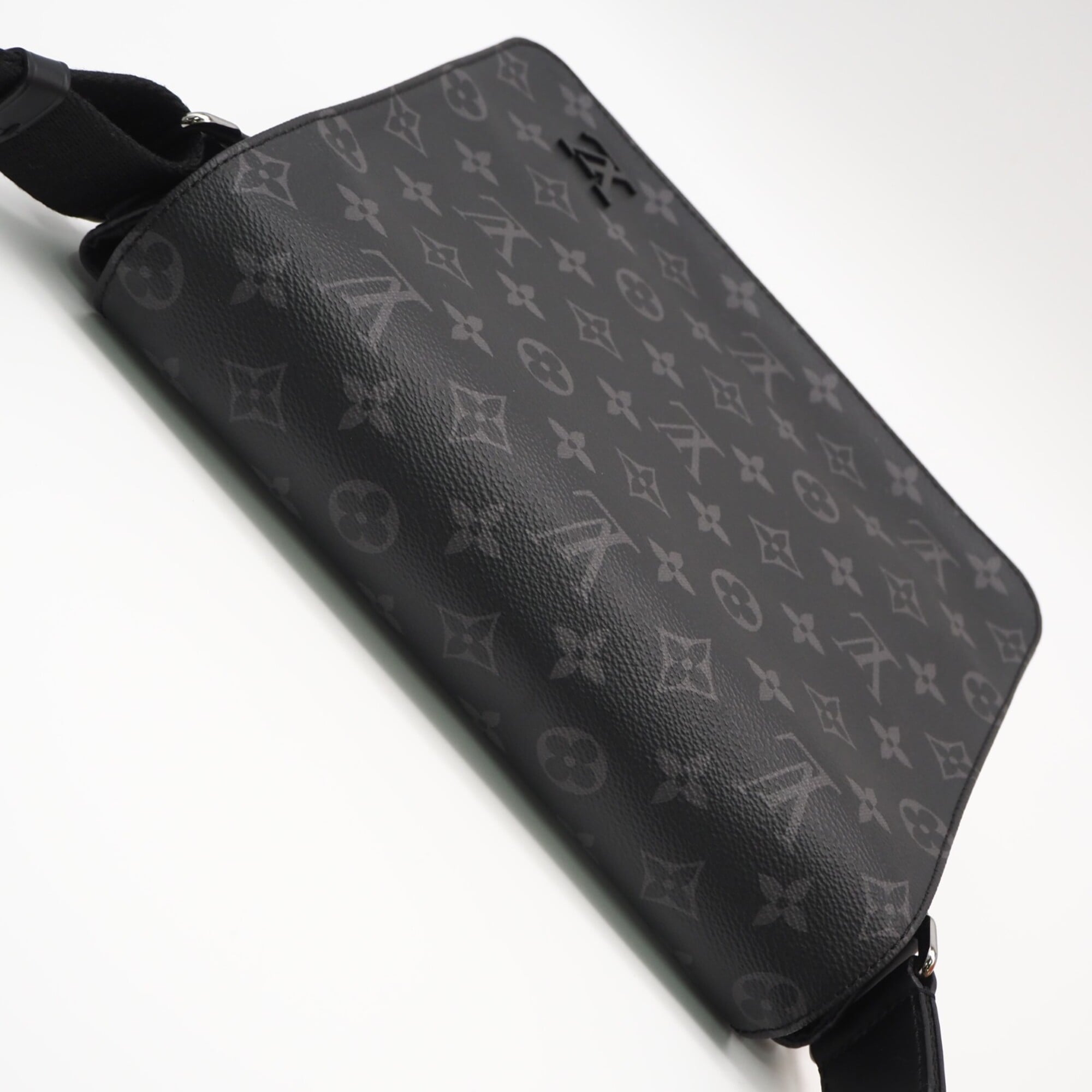 Louis Vuitton Monogram Eclipse Black Gray Coated Canvas Leather Shoulder Bag (Pre-Owned)