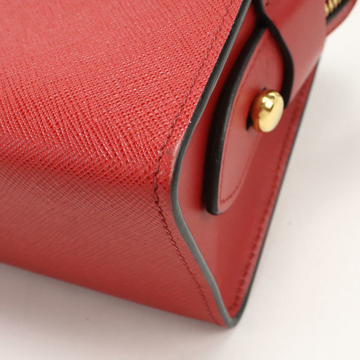Prada Red Color Leather Shoulder Bag (Pre-Owned)