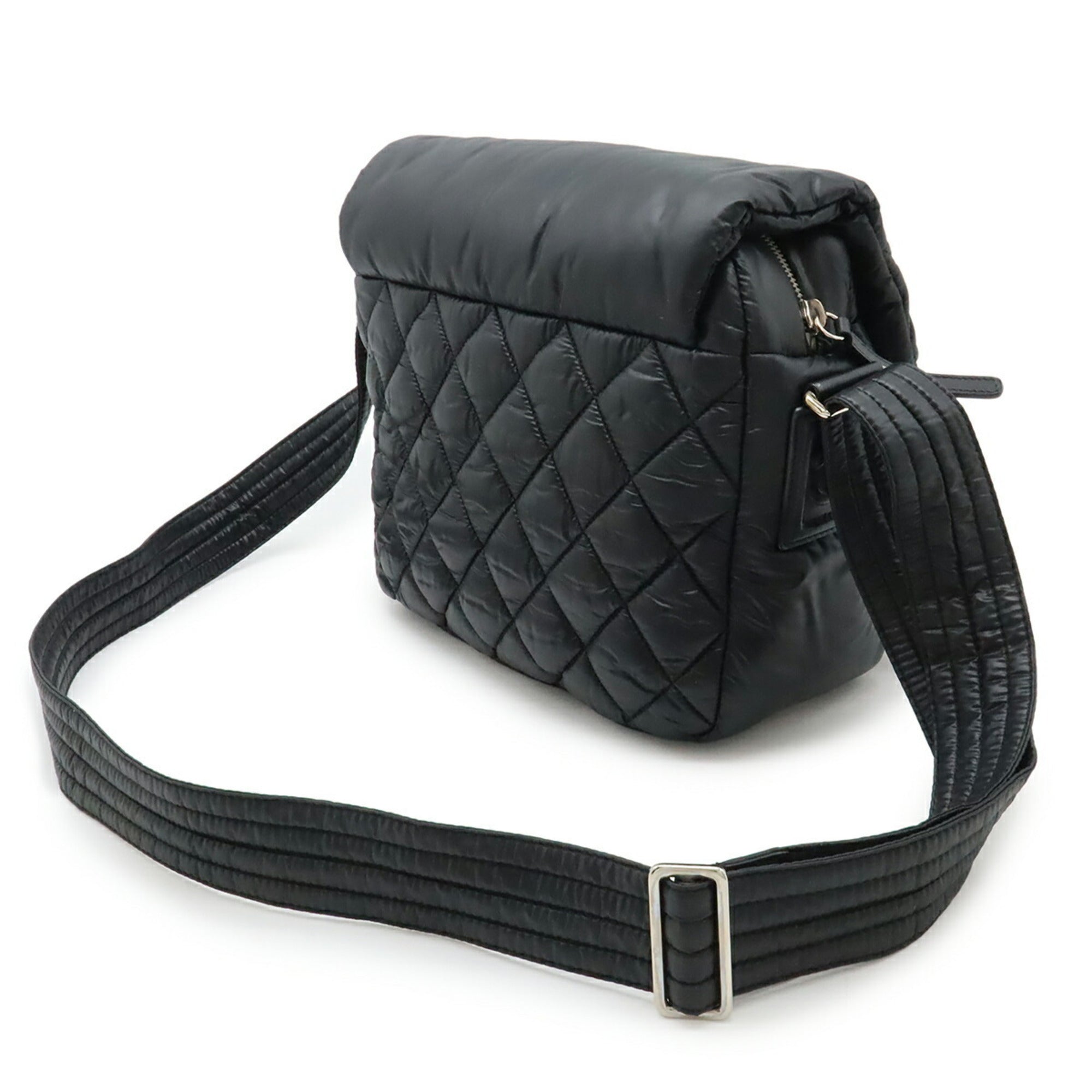 Chanel Black Nylon Leather Messenger Bag Shoulder Bag (Pre-Owned)
