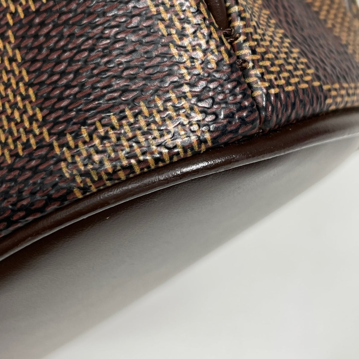 Louis Vuitton Brown Damier Canvas Handbag (Pre-Owned)