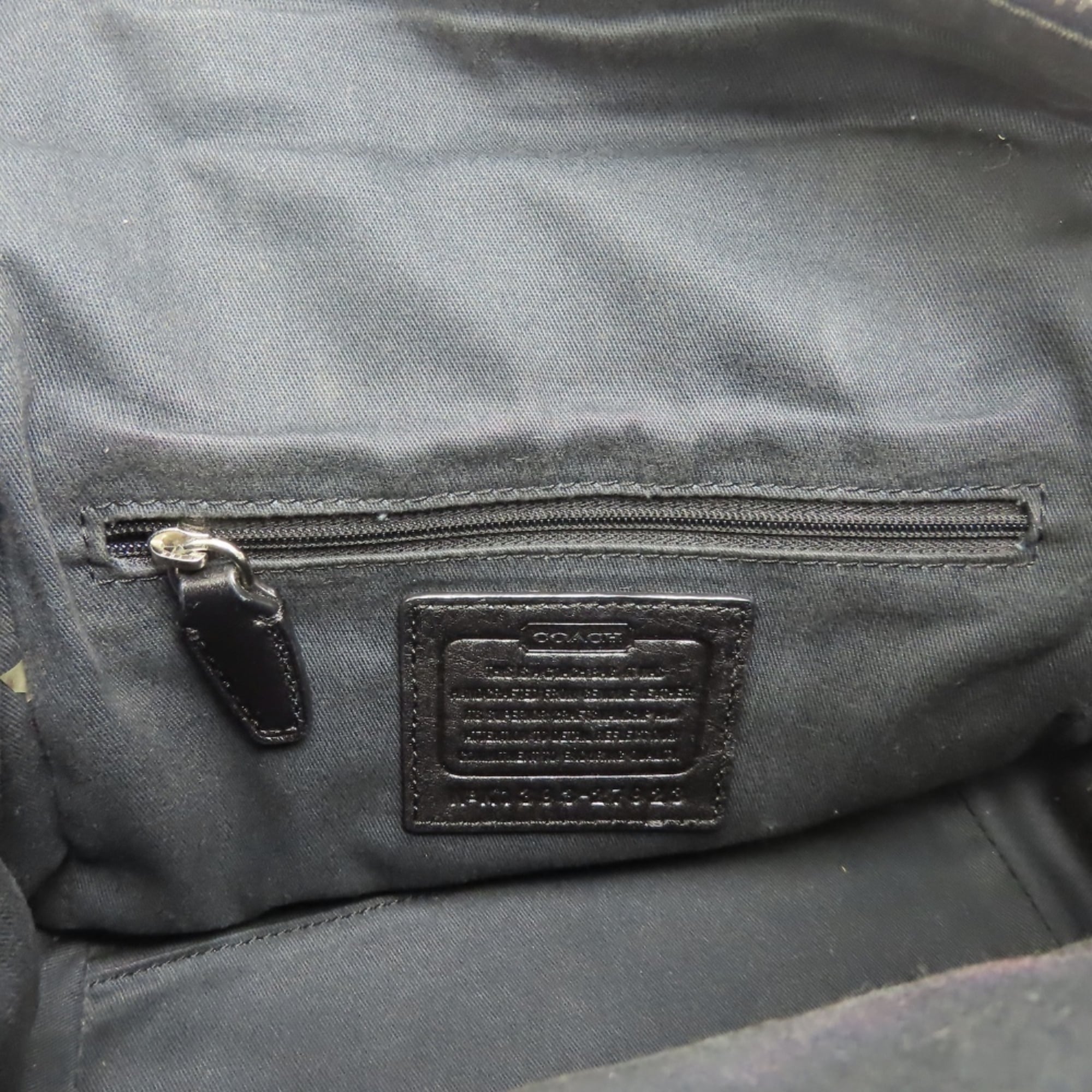 Coach Black Leather Handbag (Pre-Owned)