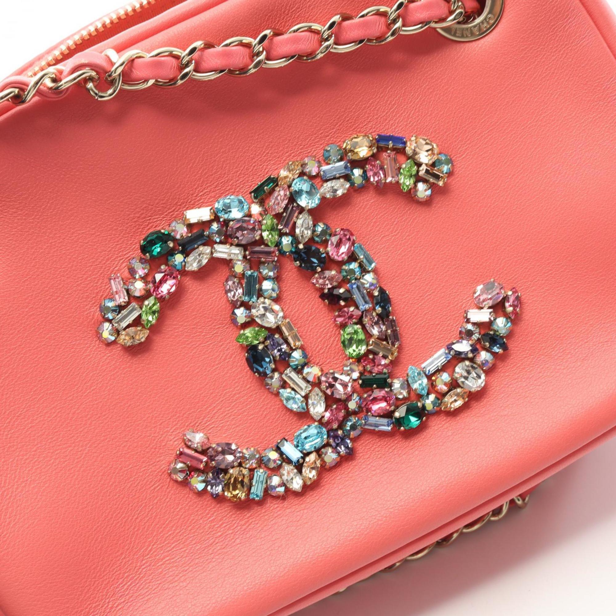 Chanel Pink Leather Shoulder Bag (Pre-Owned)