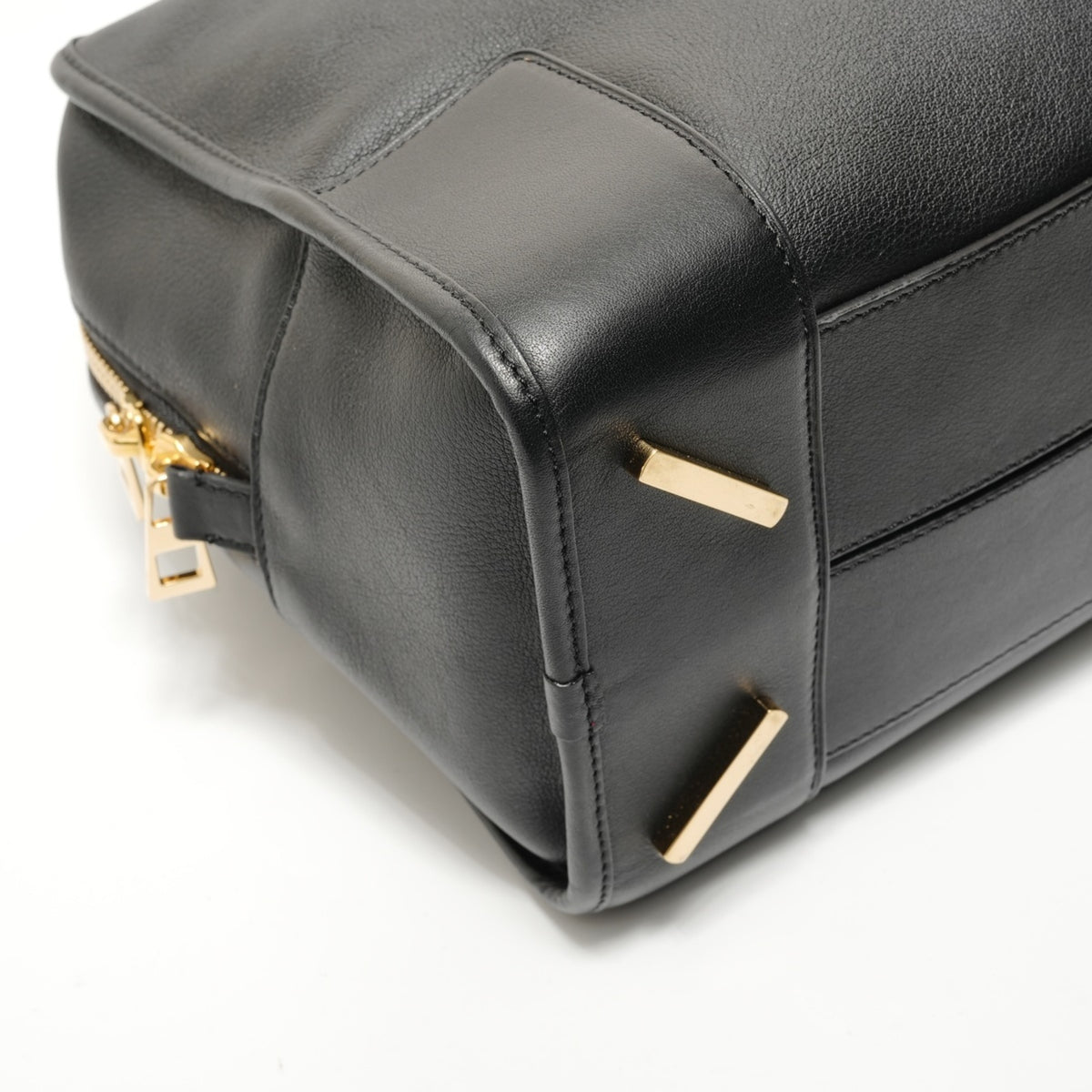 Loewe Black Handbag (Pre-Owned)