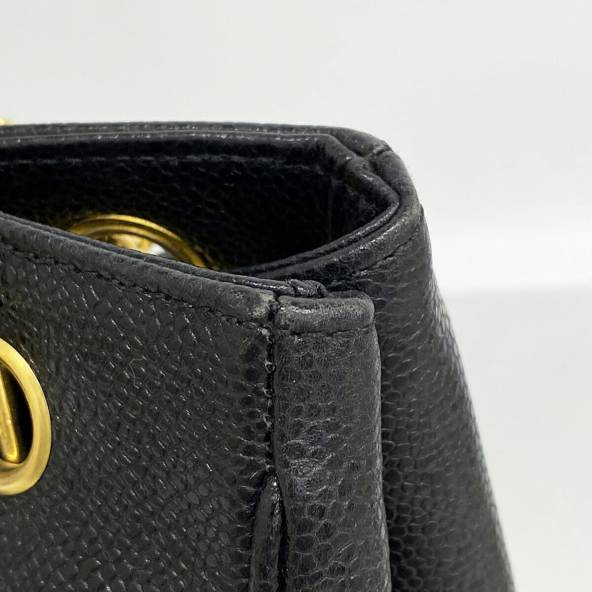 Chanel Black Grained Calfskin Shoulder Bag (Pre-Owned)