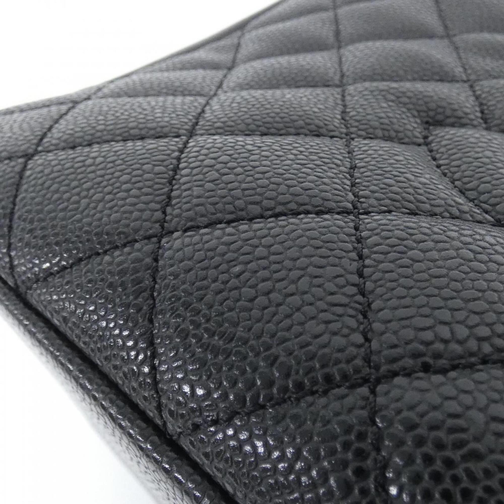 Chanel Black Grained Calfskin Shoulder Bag (Pre-Owned)