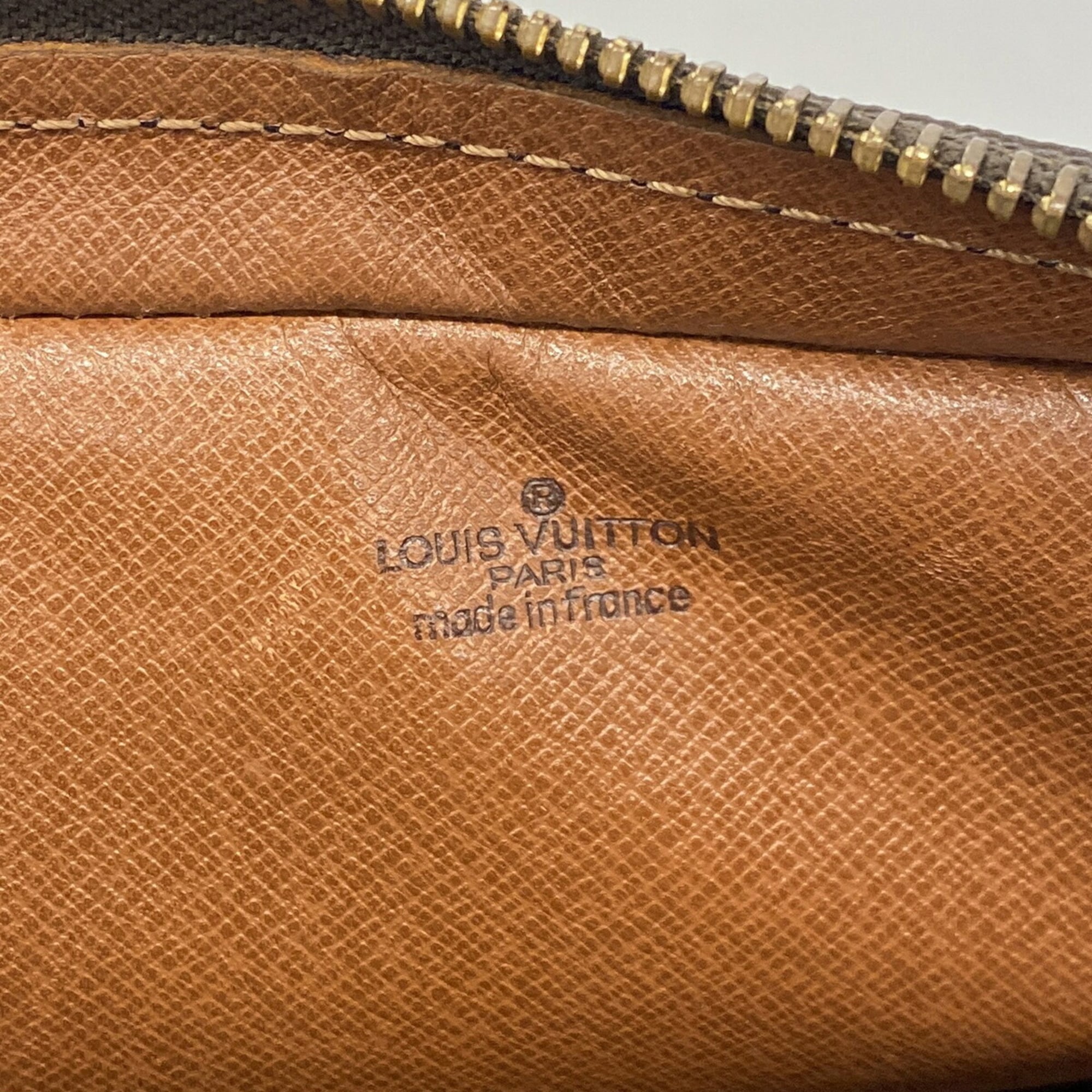 Louis Vuitton Brown Shoulder Bag (Pre-Owned)