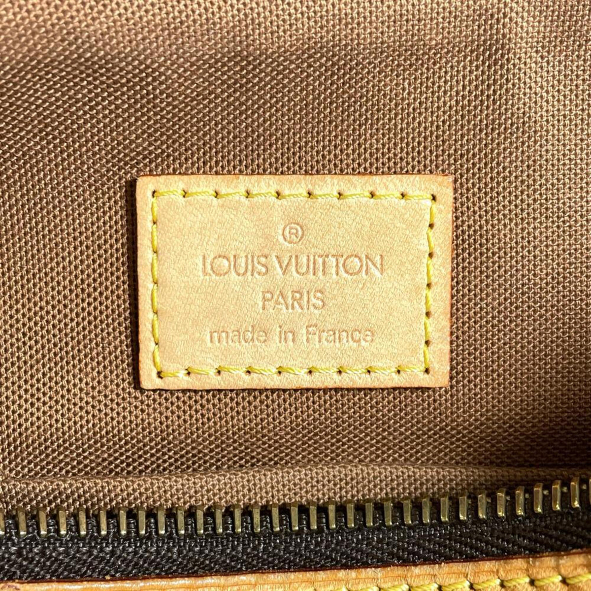 Louis Vuitton Brown Monogram Canvas Shoulder Bag (Pre-Owned)