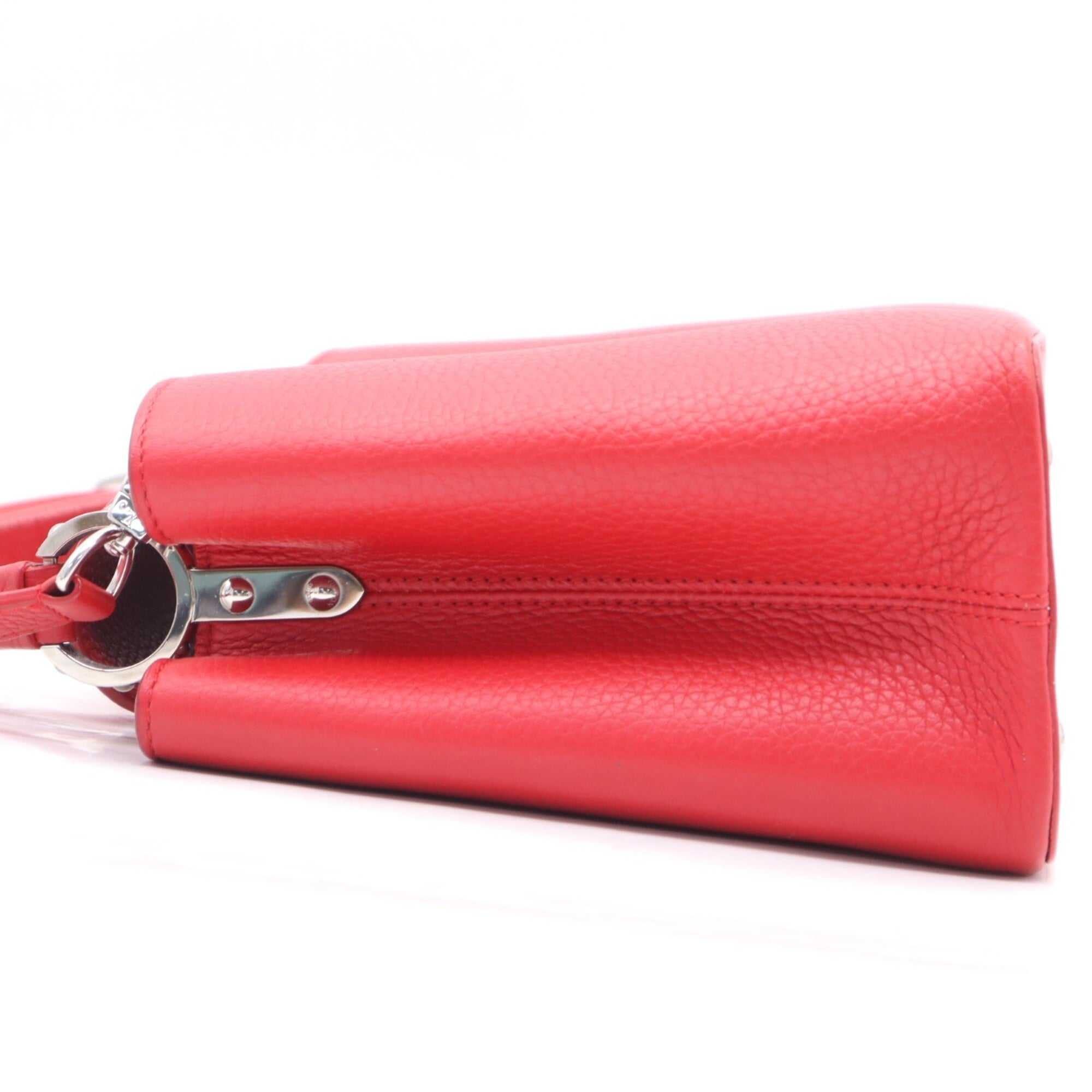 Louis Vuitton Red Color Leather Handbag Shoulder Bag (Pre-Owned)