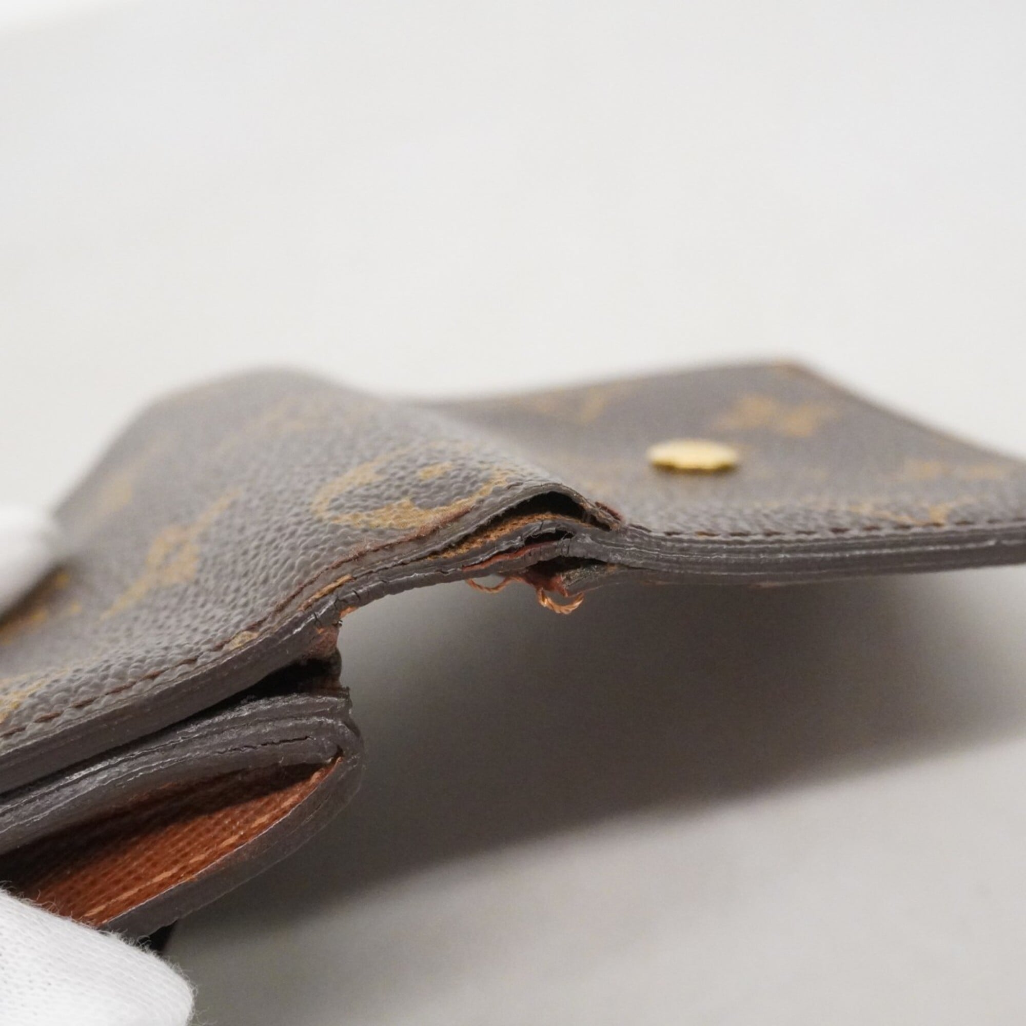 Louis Vuitton Brown Wallet (Tri-Fold) (Pre-Owned)