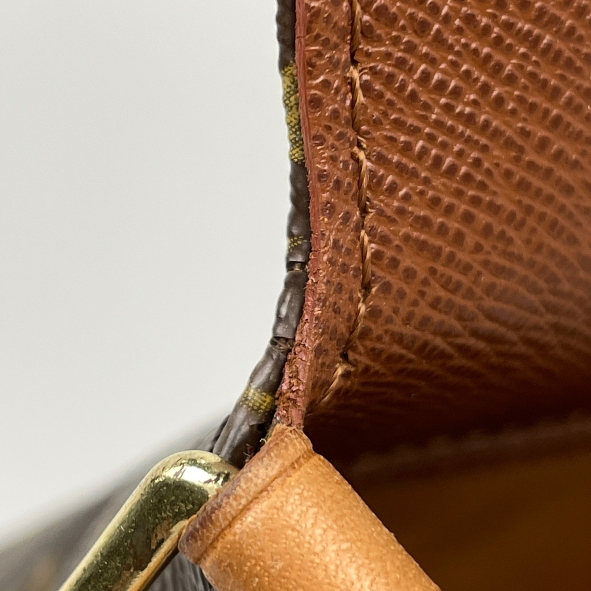 Louis Vuitton Brown Monogram Monogram Shoulder Bag (Pre-Owned)