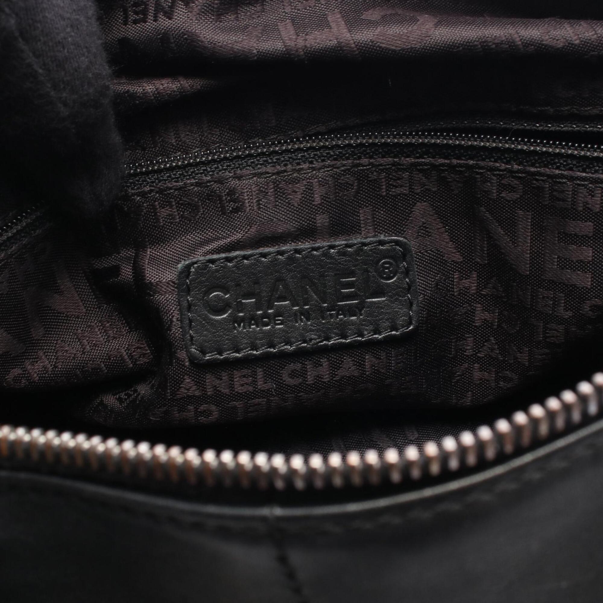 Chanel Black Leather Handbag Tote Bag (Pre-Owned)