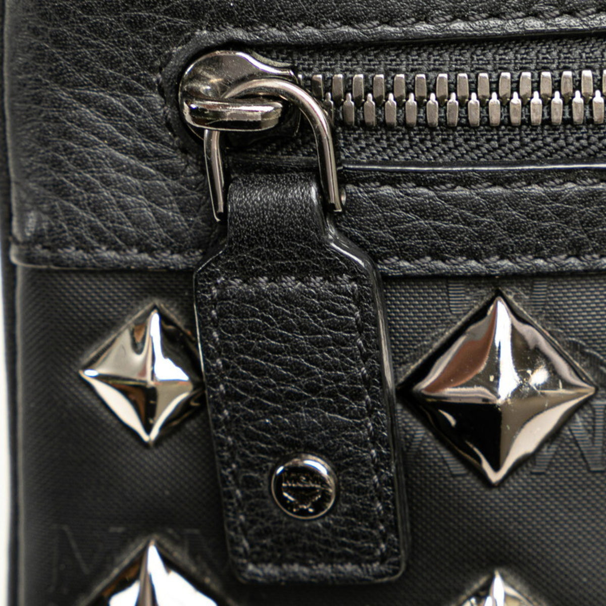 Mcm Black Silver Pvc Leather Clutch Bag (Pre-Owned)