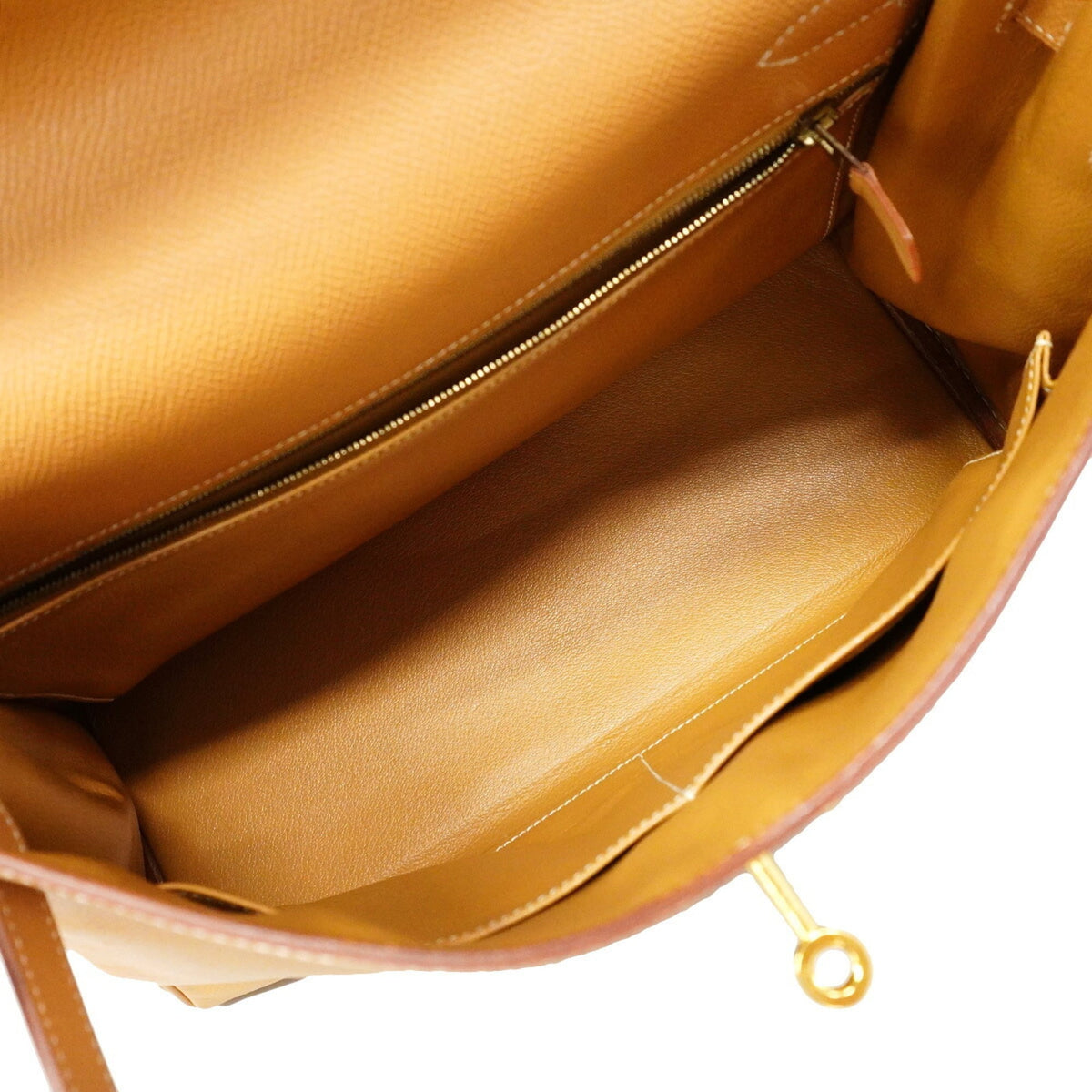 Hermes Natural Sable Courchevel Leather Handbag (Pre-Owned)