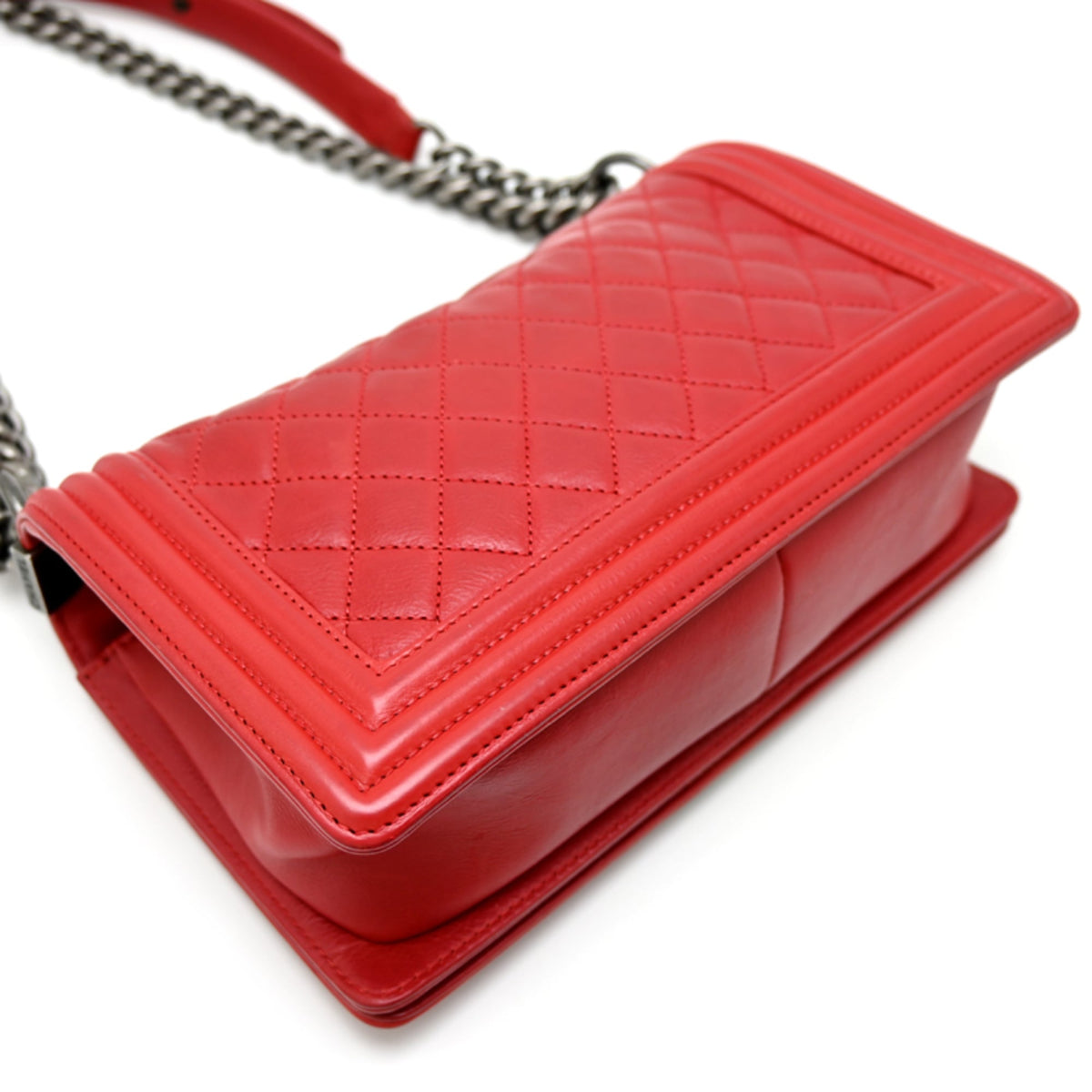 Chanel Boy Chanel Red Color Leather Shoulder Bag (Pre-Owned)