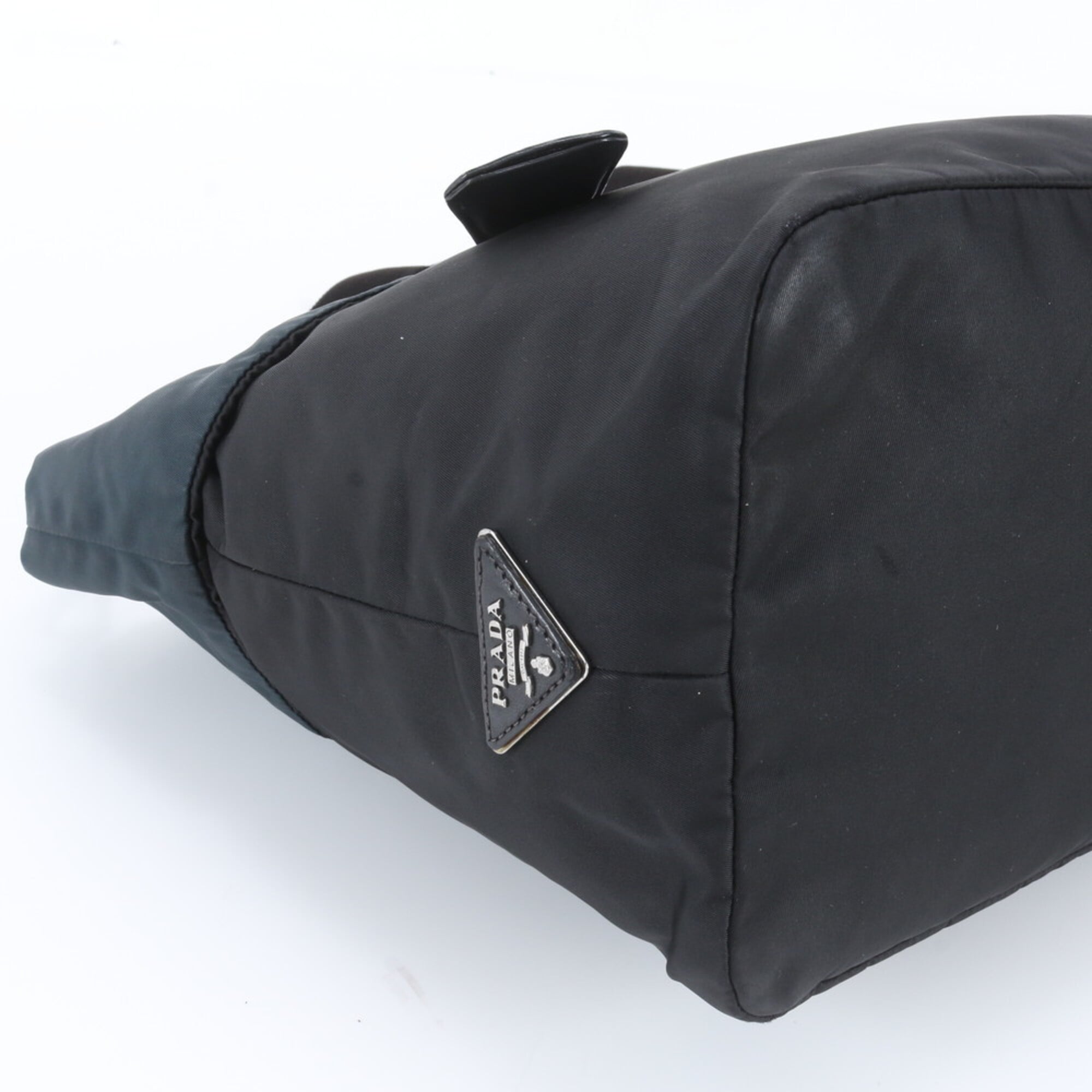 Prada Black Navy Leather Nylon Shoulder Bag (Pre-Owned)