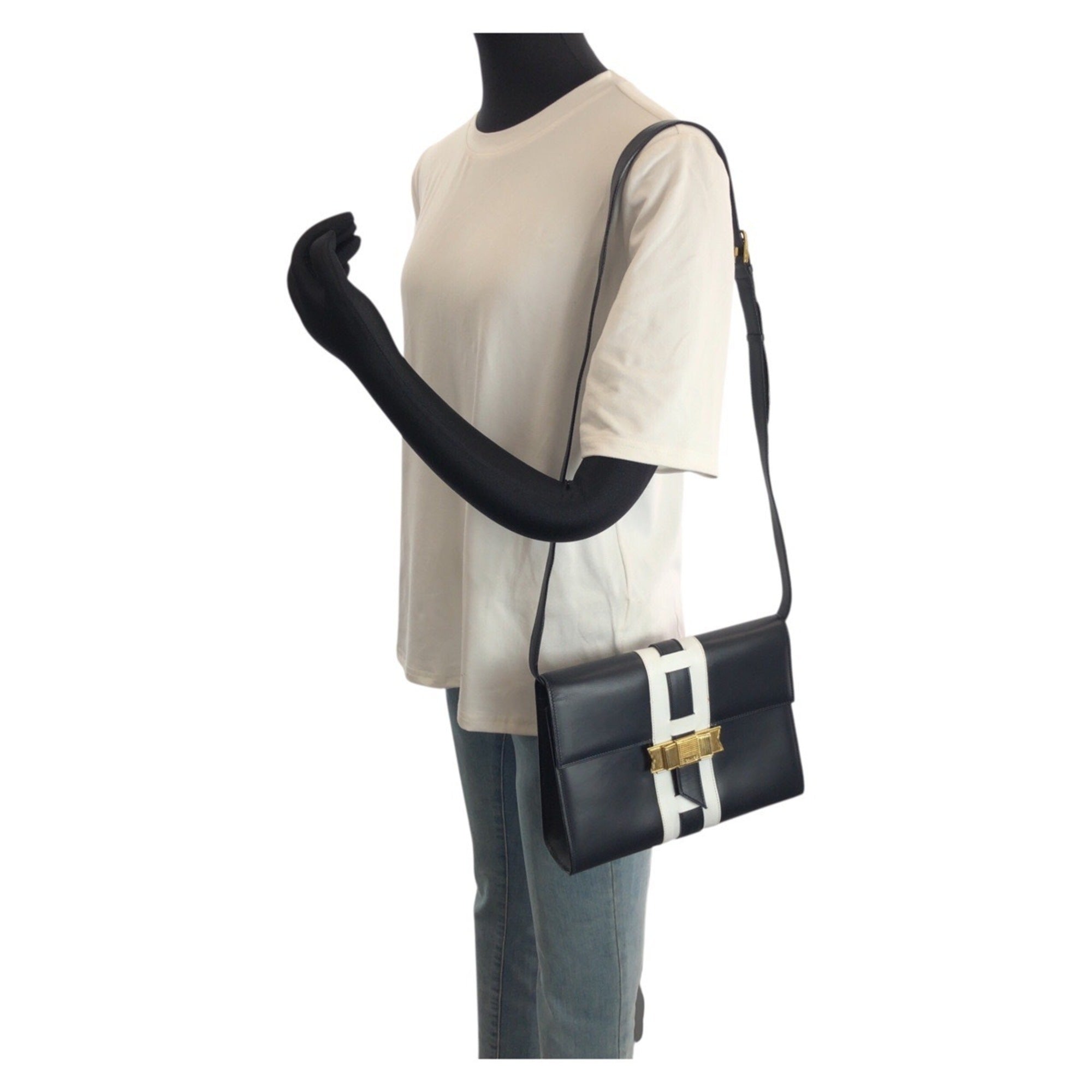 Celine Navy White Leather Pochette Shoulder Bag (Pre-Owned)