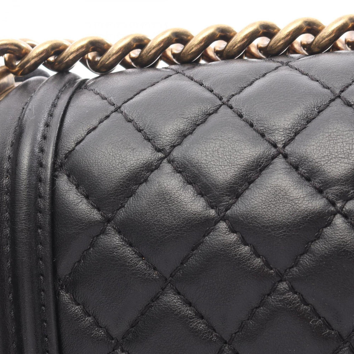 Chanel Boy Chanel Black Leather Handbag Shoulder Bag (Pre-Owned)