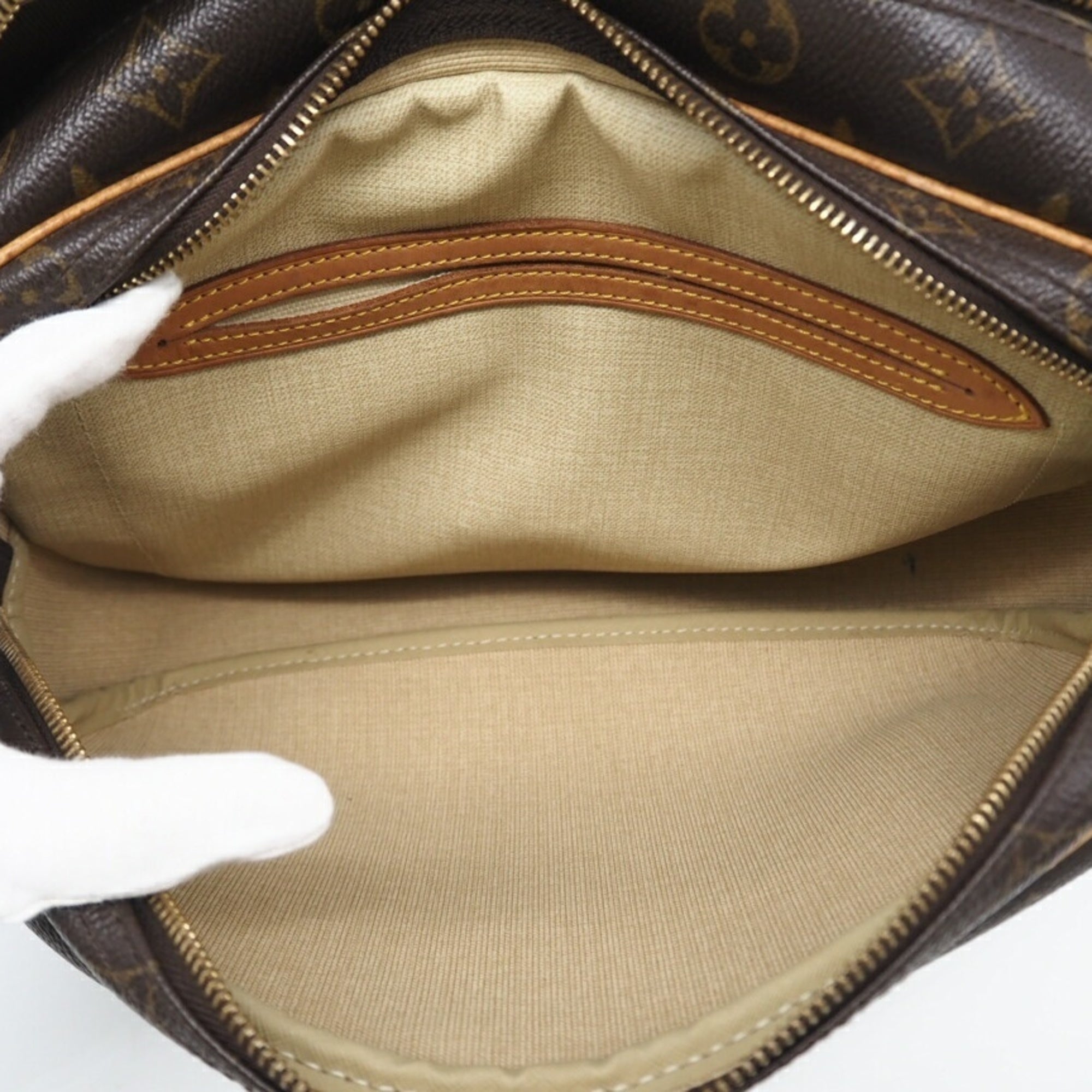 Louis Vuitton Brown Coated Canvas Shoulder Bag (Pre-Owned)