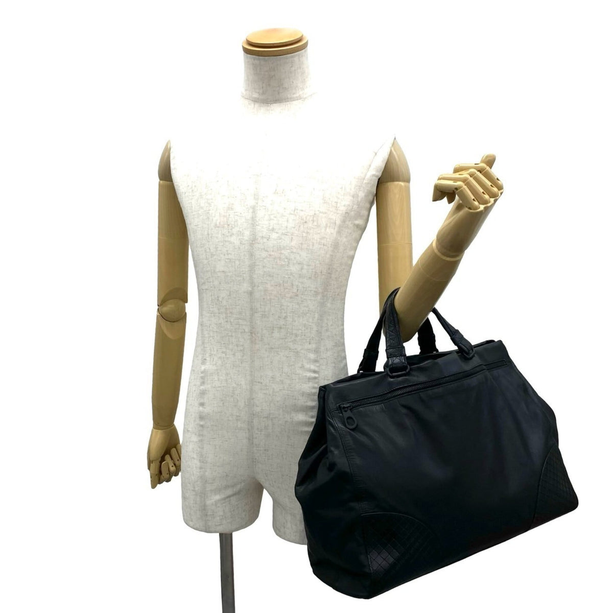 Bottega Veneta Black Leather Boston Bag Handbag (Pre-Owned)